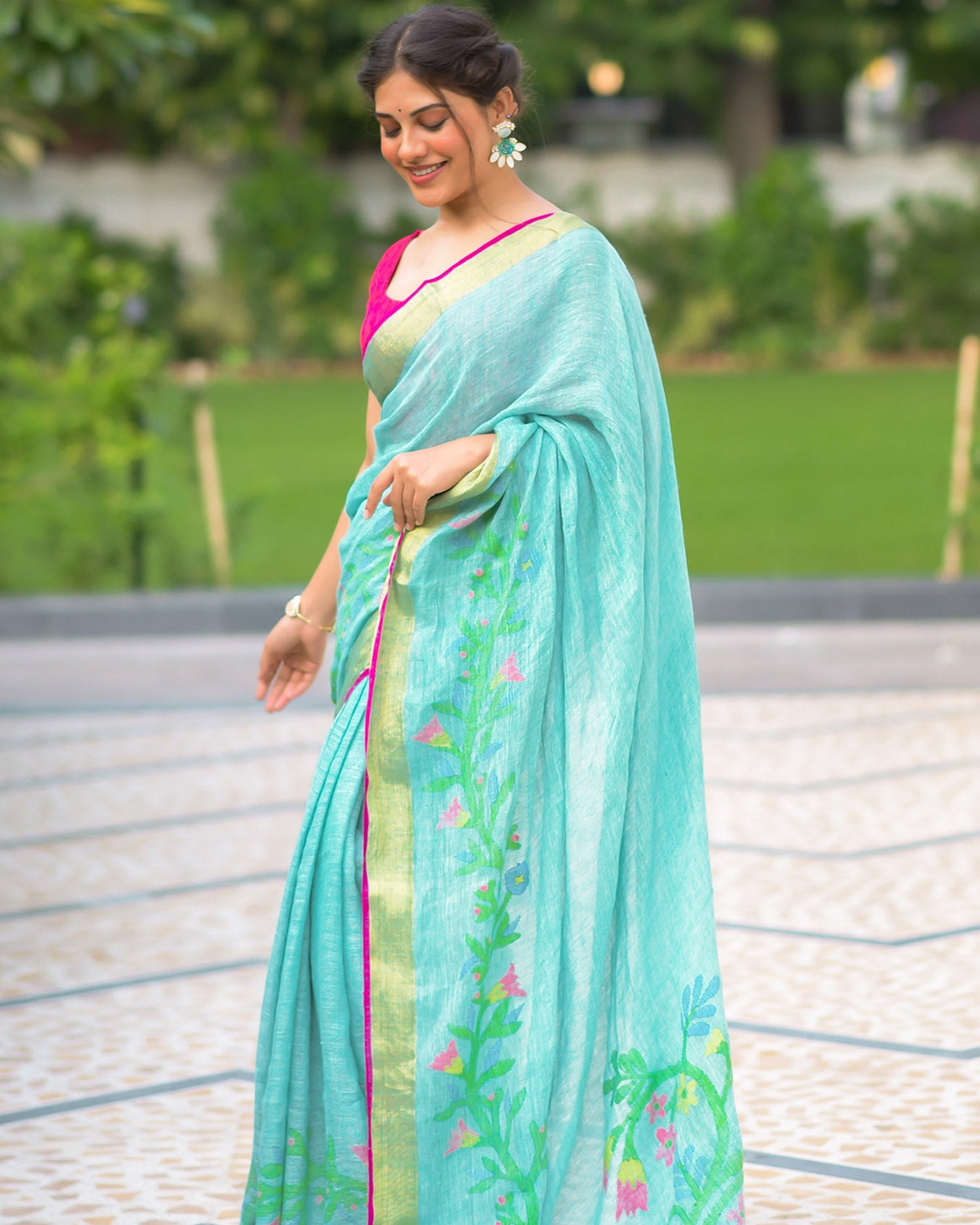 Mint Charm-Linen Jamdani Weave Saree