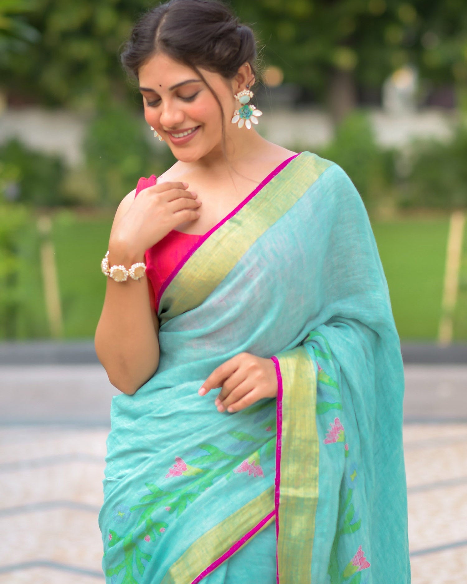 Mint Charm-Linen Jamdani Weave Saree
