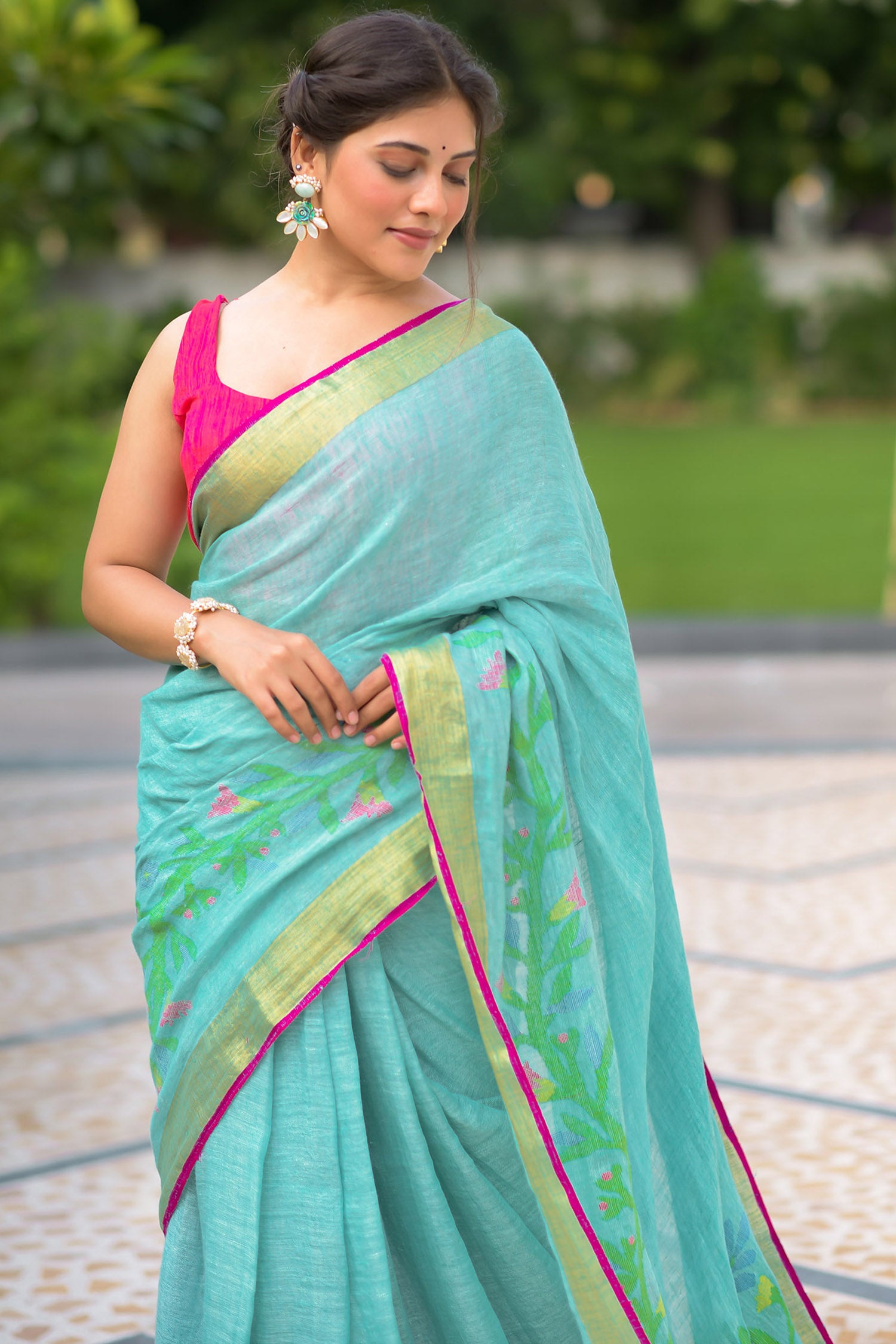Mint Charm-Linen Jamdani Weave Saree