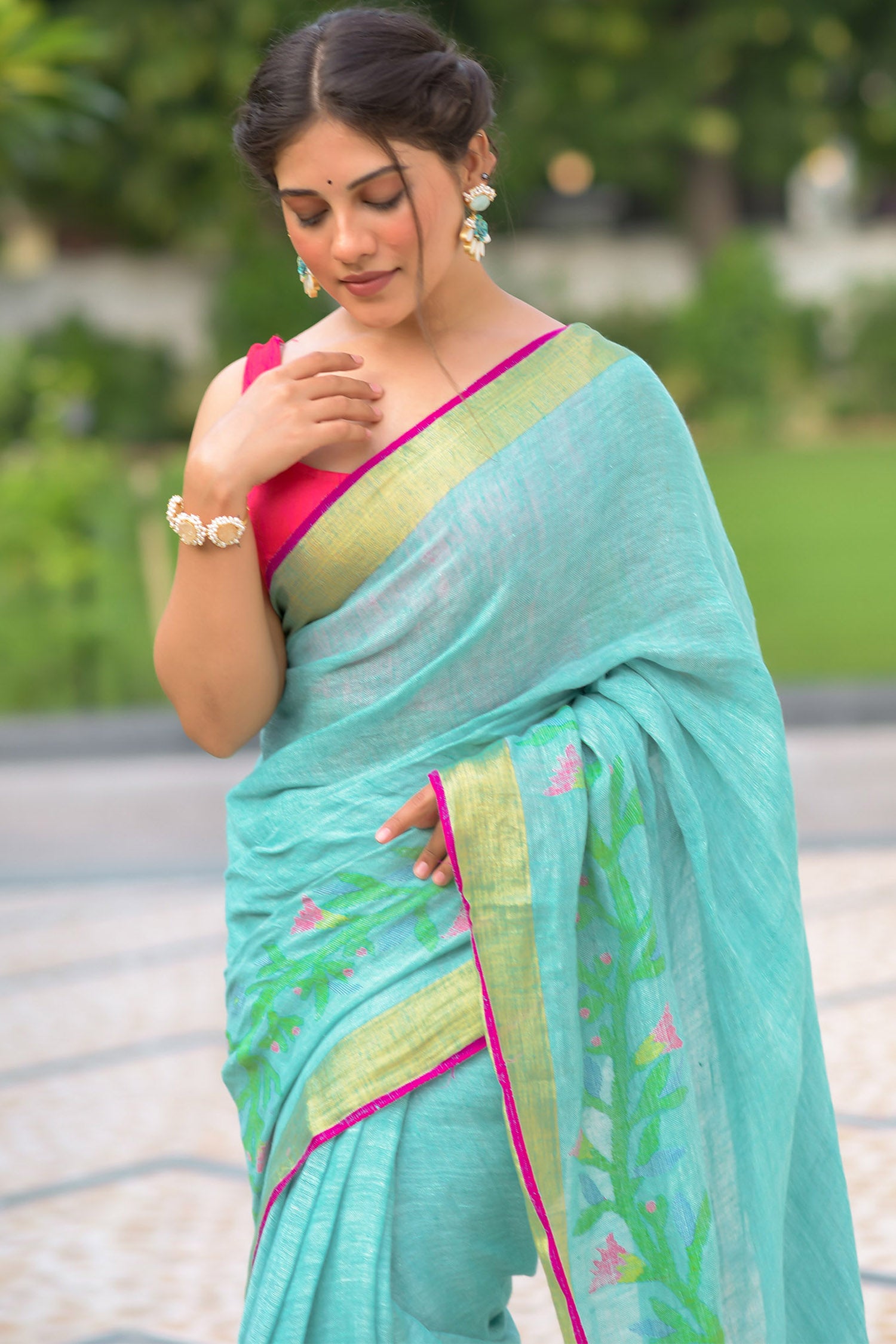 Mint Charm-Linen Jamdani Weave Saree