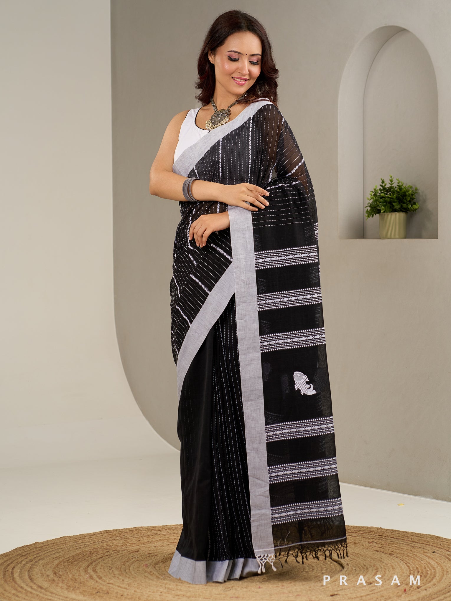 Monochrome Marine Hand woven Cotton Saree.