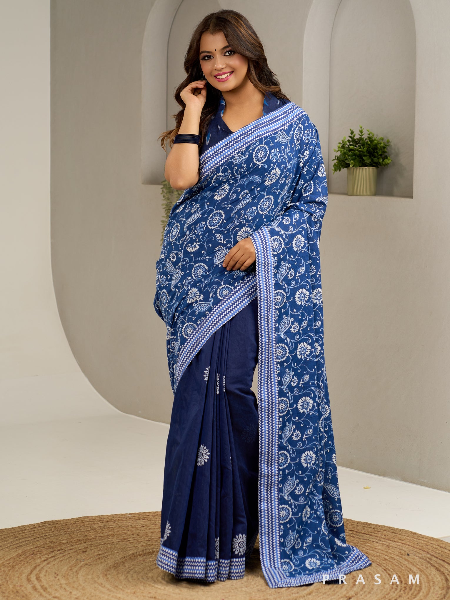 Noor In Navy Fusion Saree.