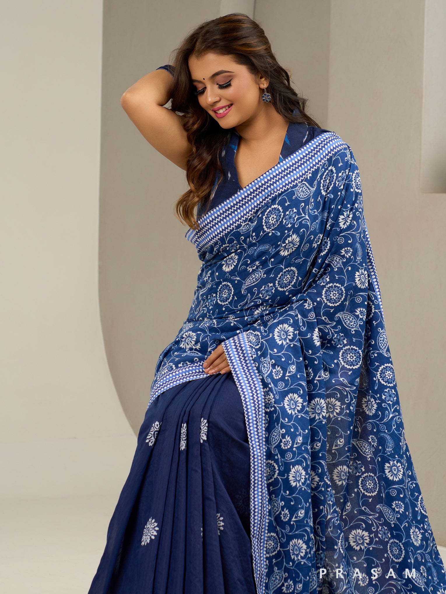 Noor In Navy Fusion Saree.