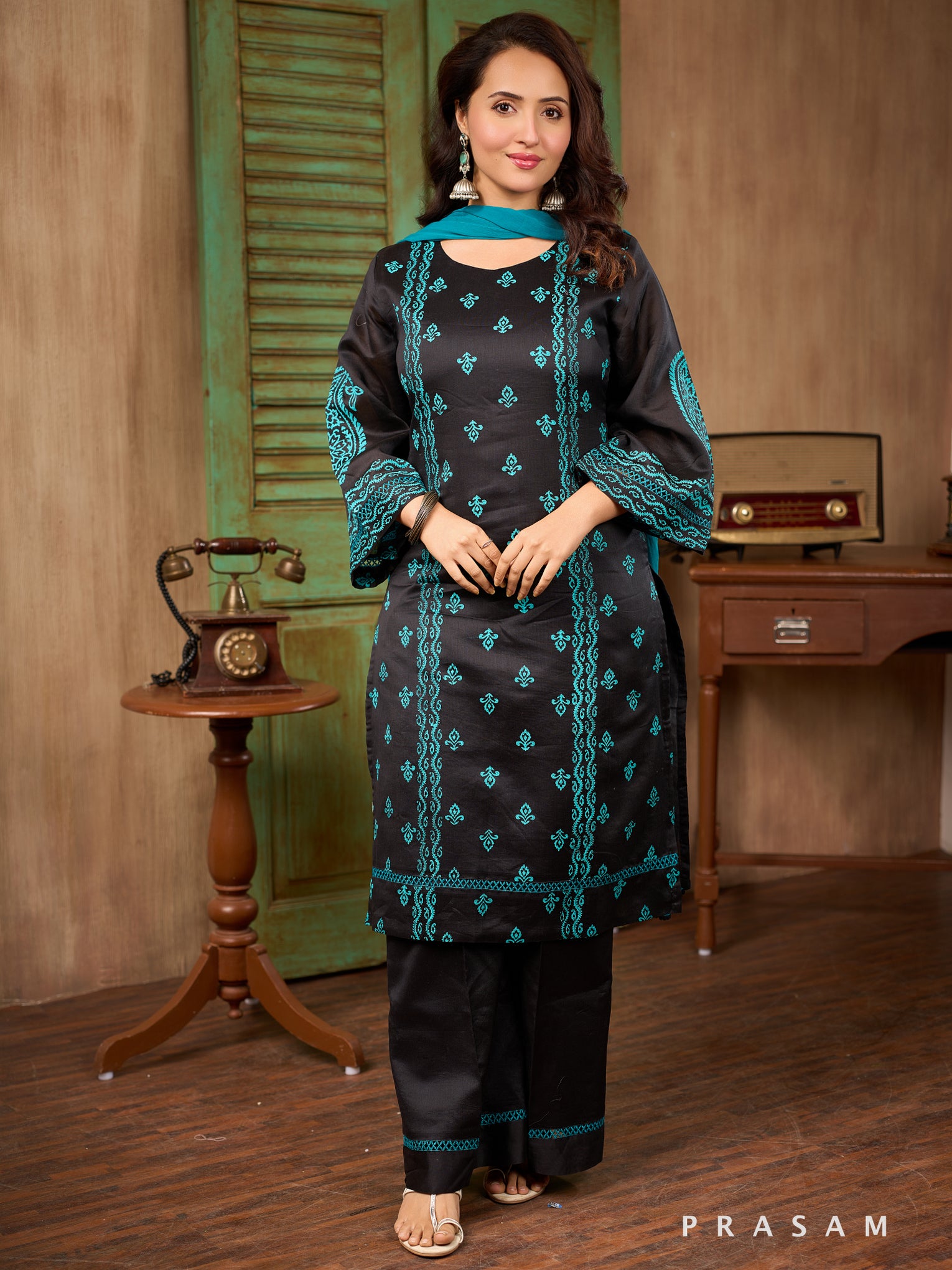 Neel Tara Chanderi Kurta Set