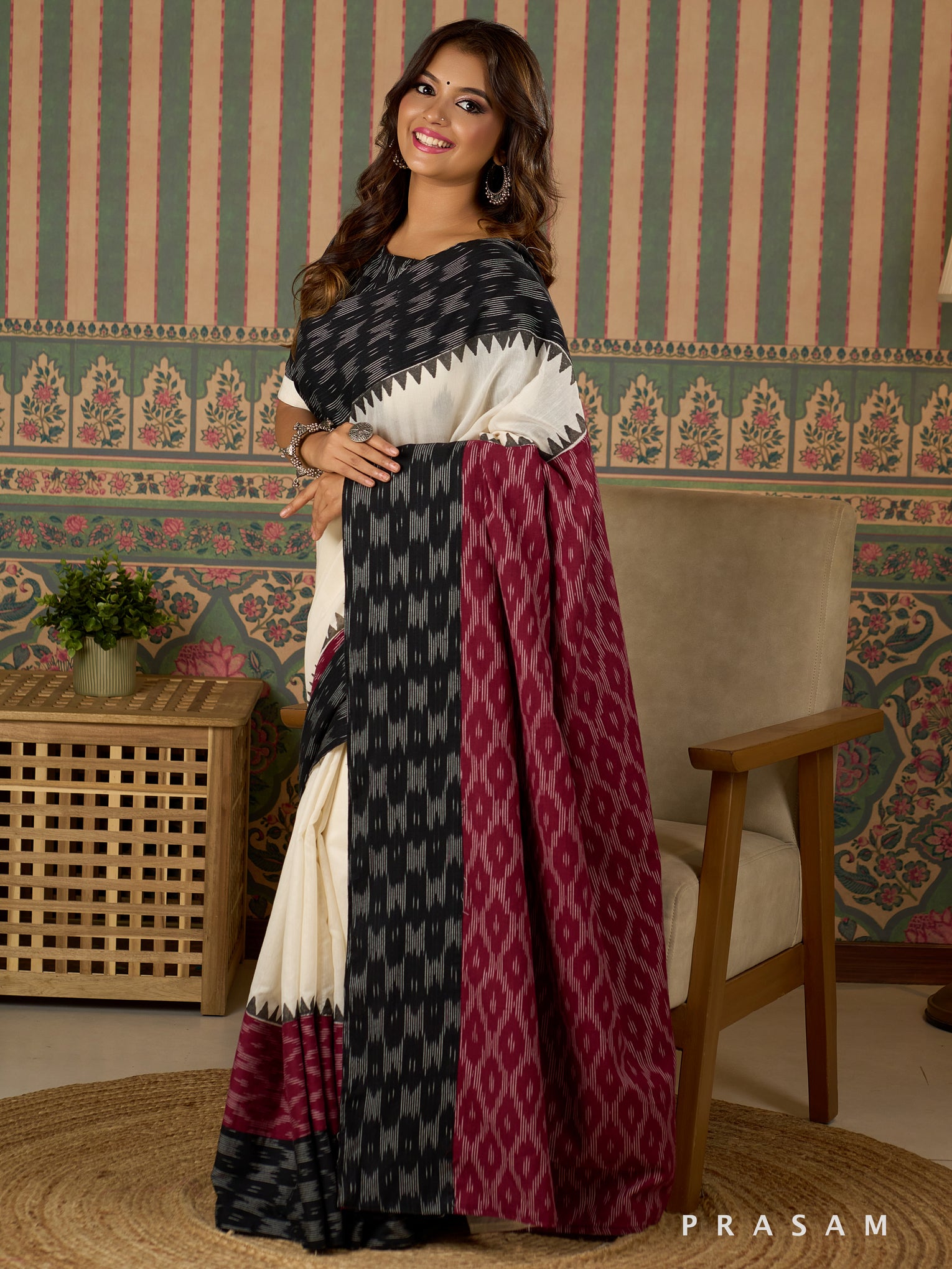 Paheli Print Chanderi Saree With Ikat Border.
