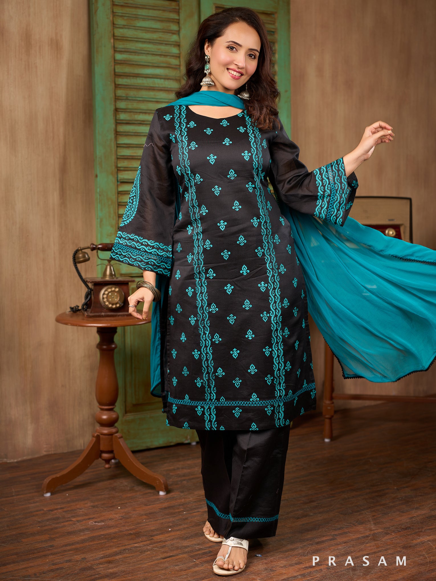 Neel Tara Chanderi Kurta Set