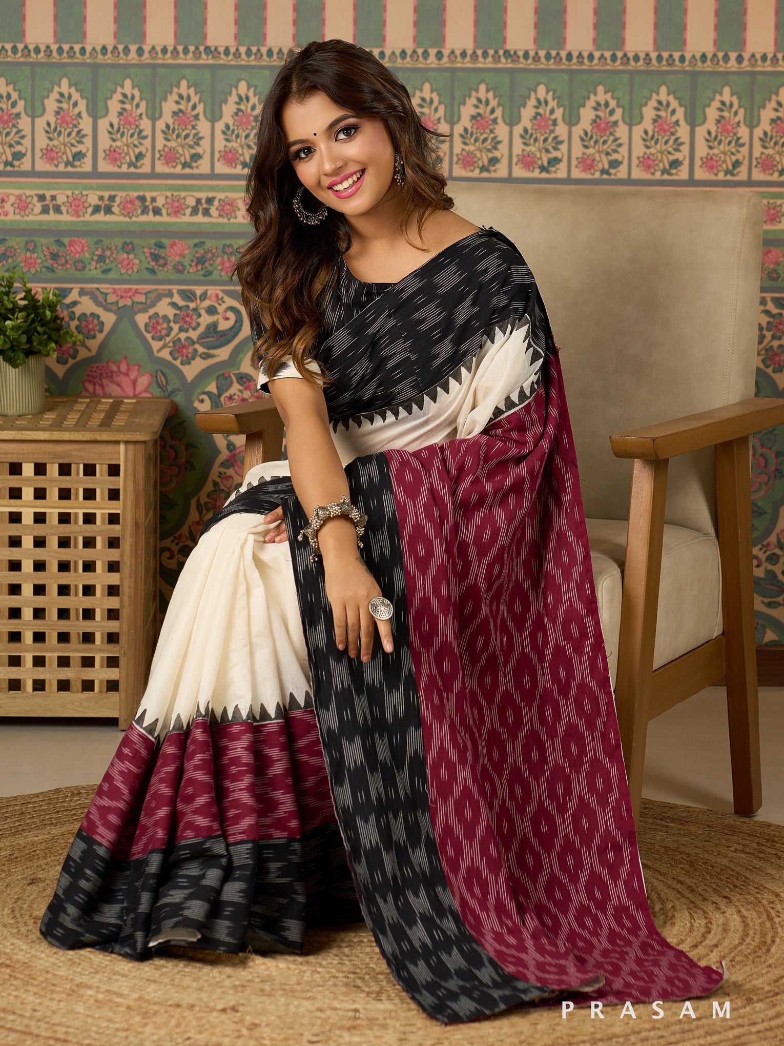 Paheli Print Chanderi Saree With Ikat Border.