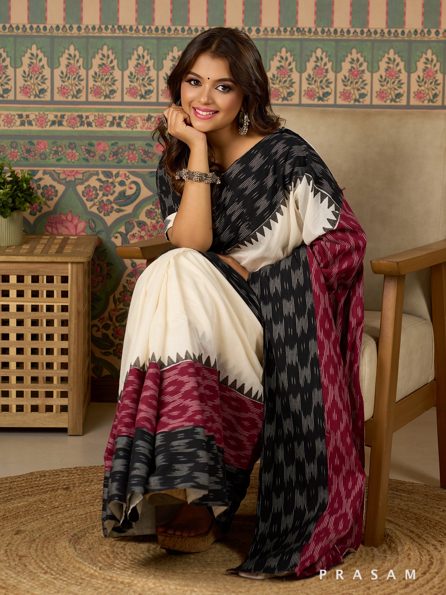 Paheli Print Chanderi Saree With Ikat Border.