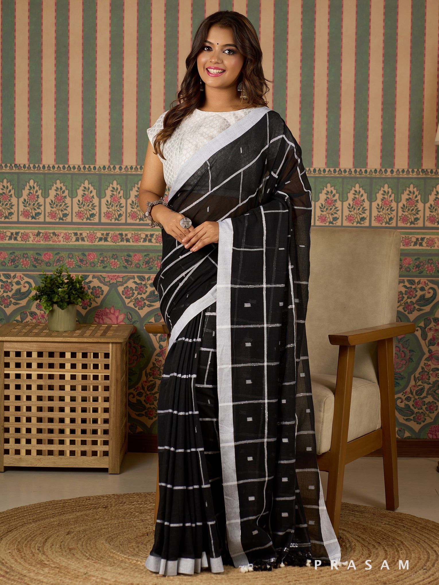 Allure Grid Handwoven Cotton Saree