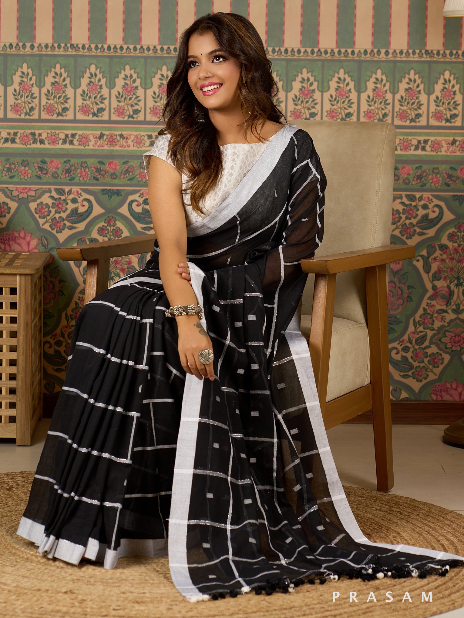 Allure Grid Handwoven Cotton Saree