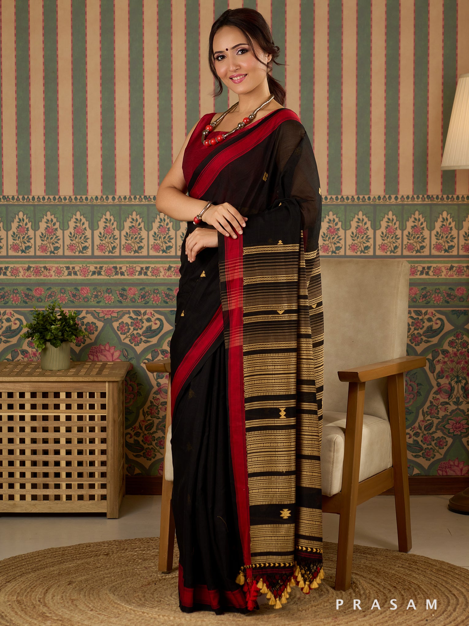 Woven Ember Cotton Jamdani Saree.