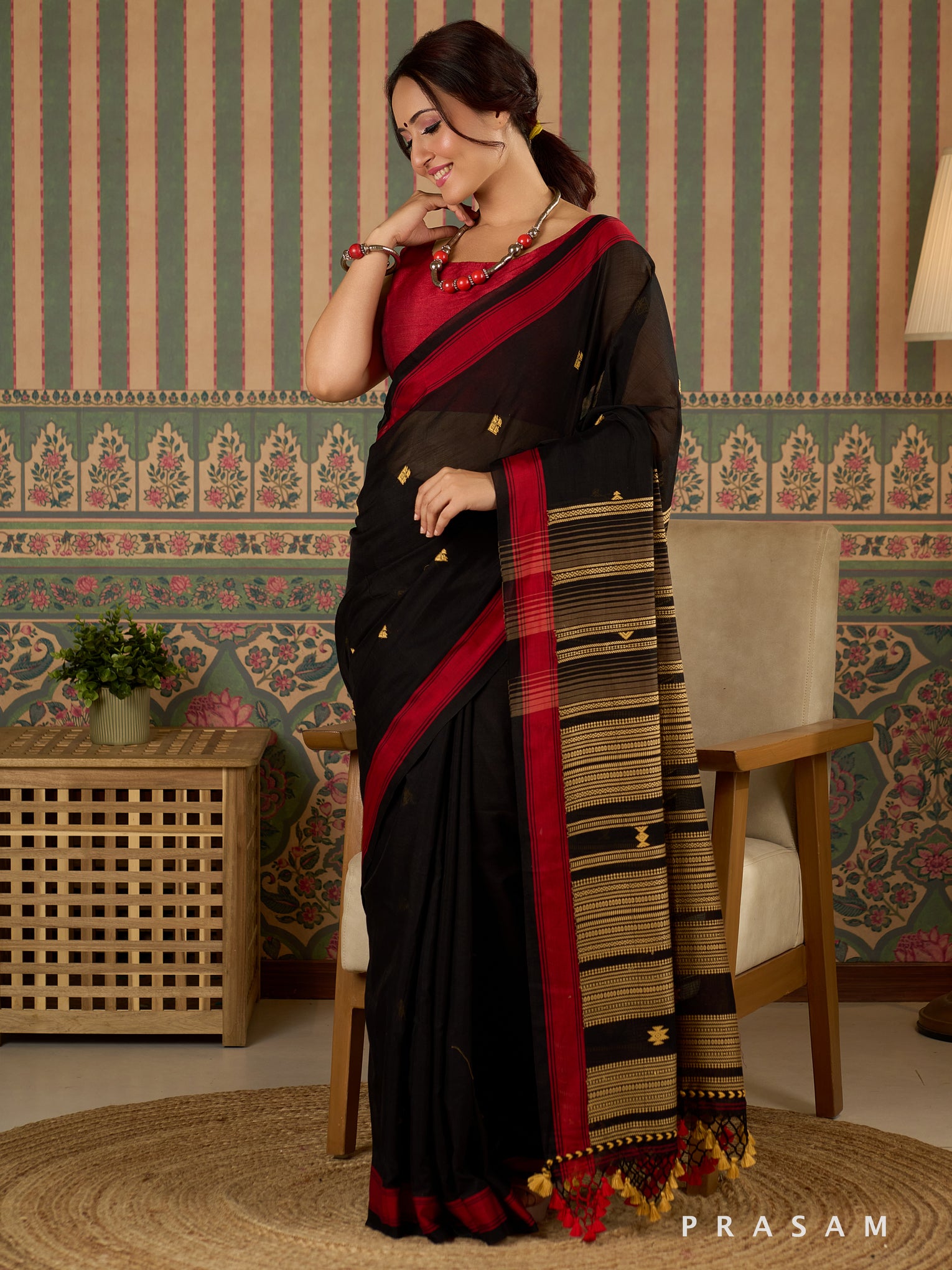 Woven Ember Cotton Jamdani Saree.