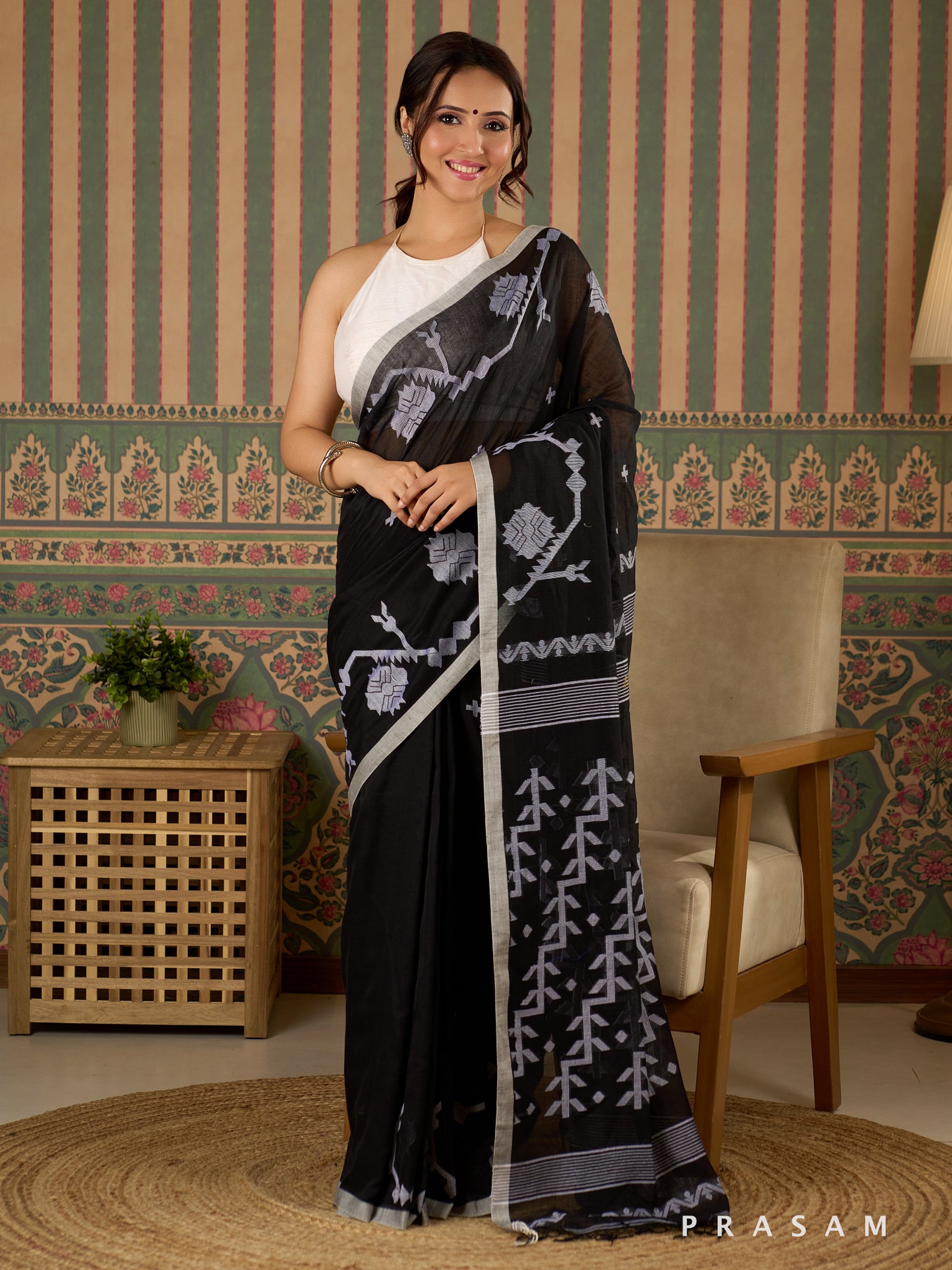 Echo of Threads Cotton Handwoven Saree.