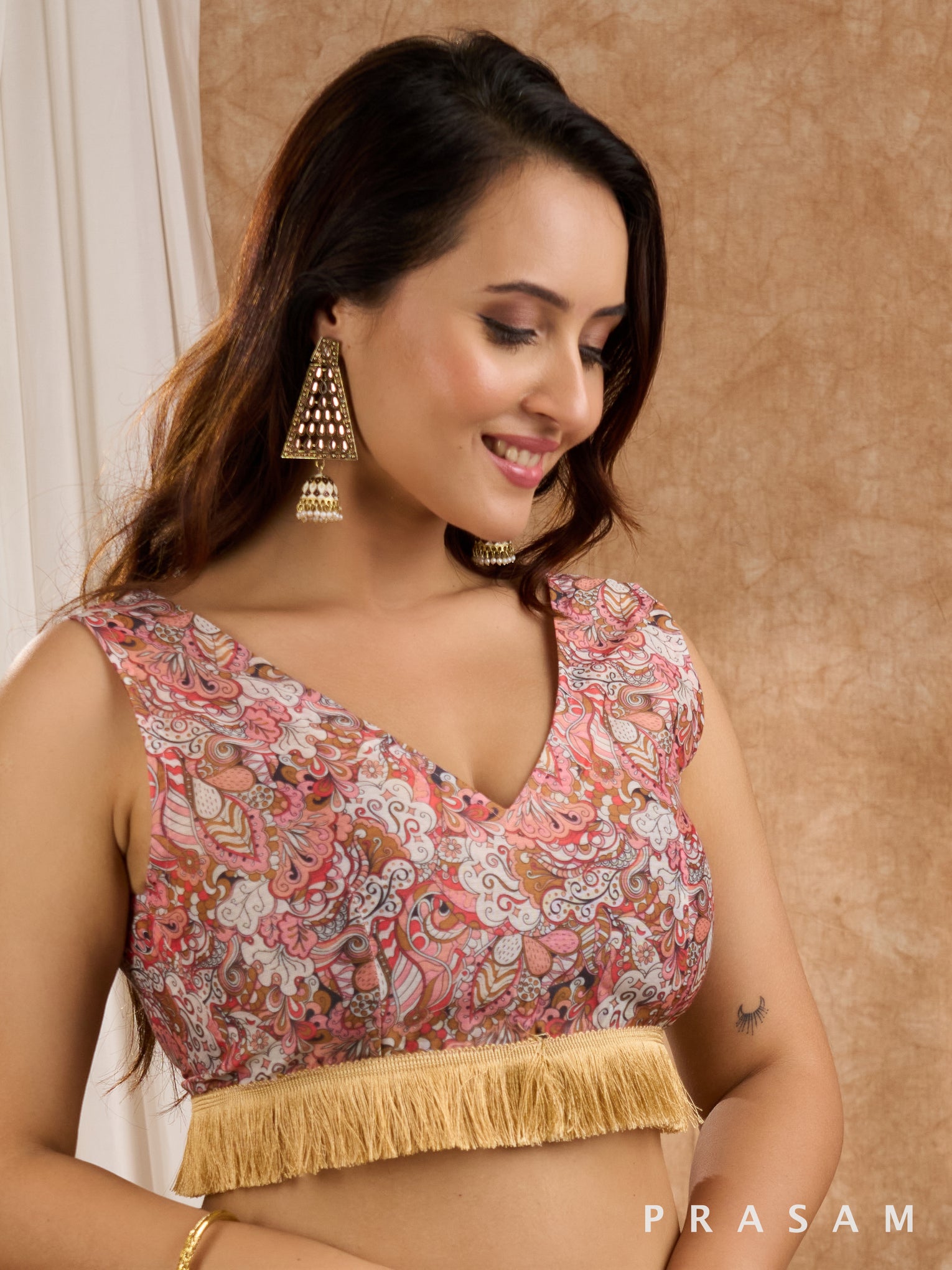 Printed Chanderi Sleevless Blouse with Lace at the Bottom