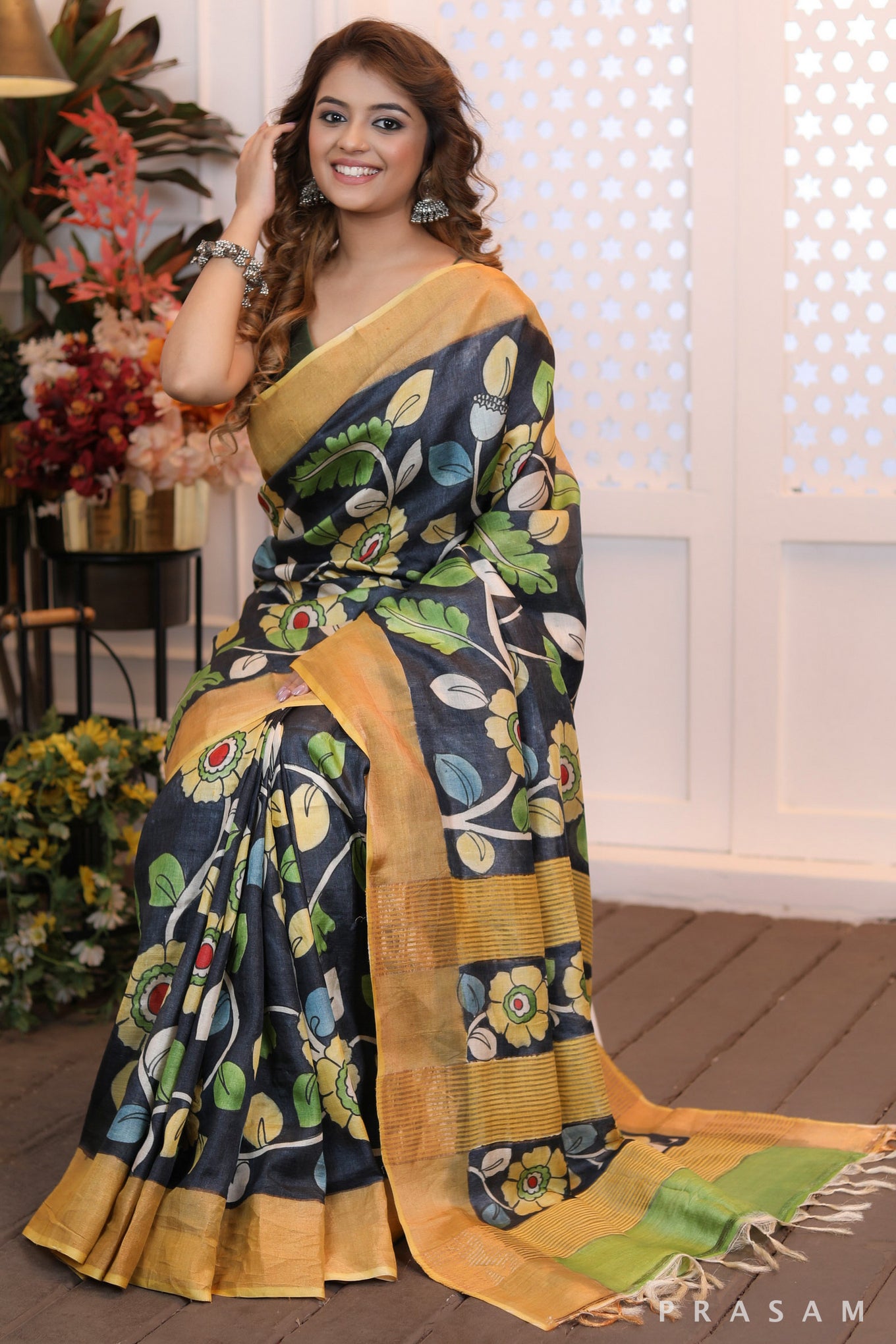 Golden Elegance Cultural ethnic dark grey hand painted kalamkari floral silk saree