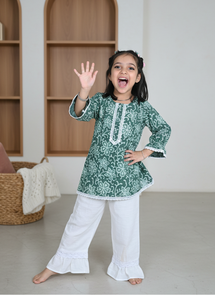 Bagru Grace Kurta and Trousers Set