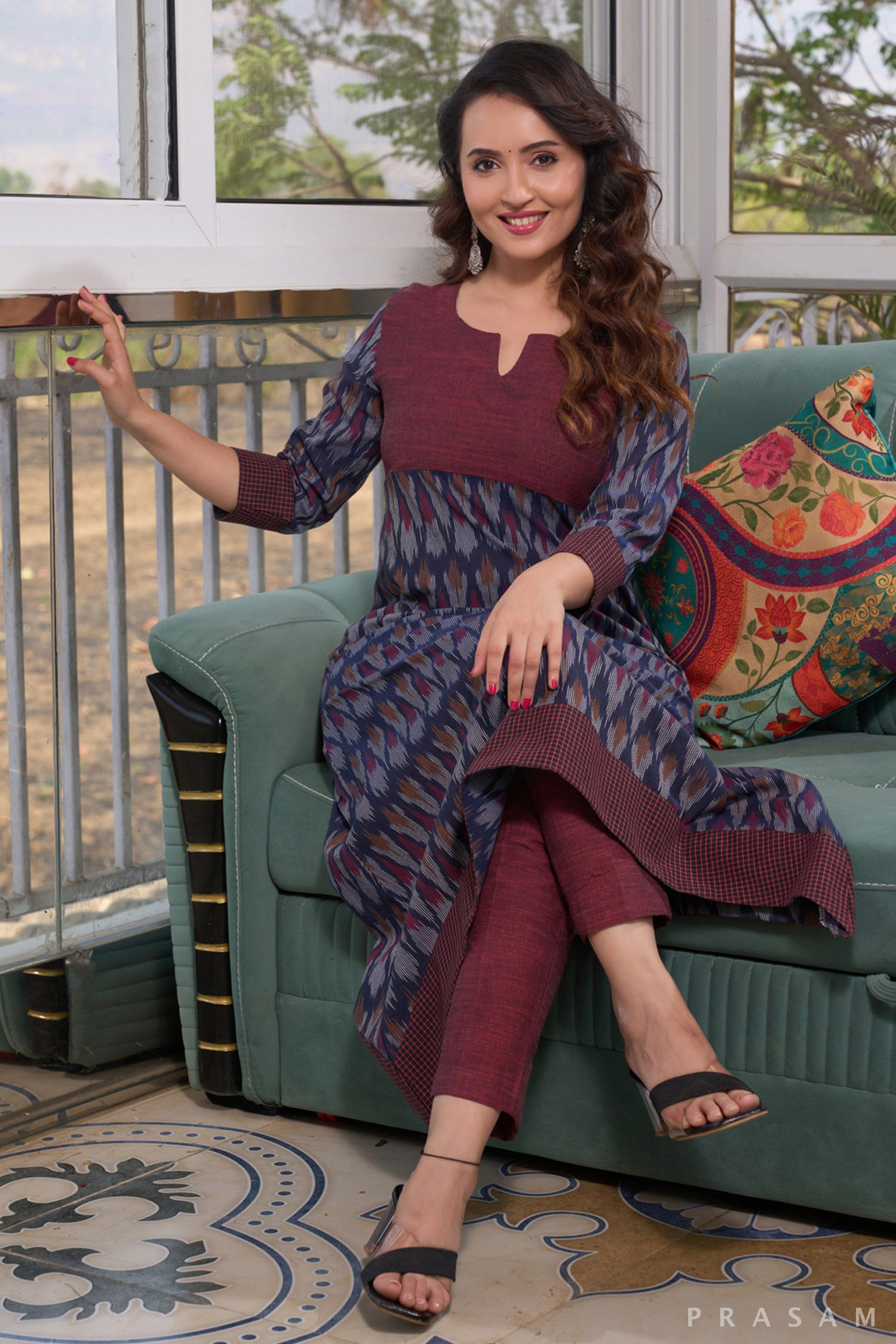 Garnet Navy Fusion Handloom Kurti