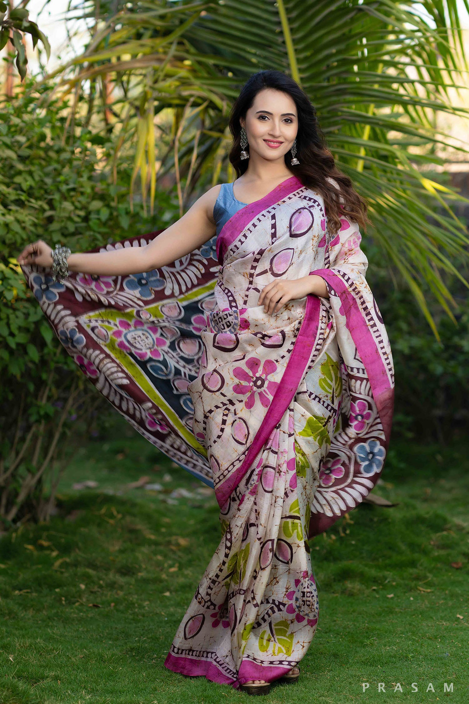 Snowy Lily Floral Design Batik Silk Saree
