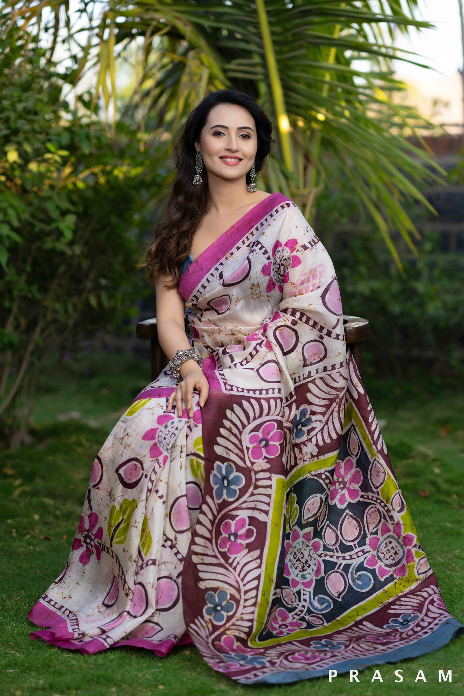 Snowy Lily Floral Design Batik Silk Saree