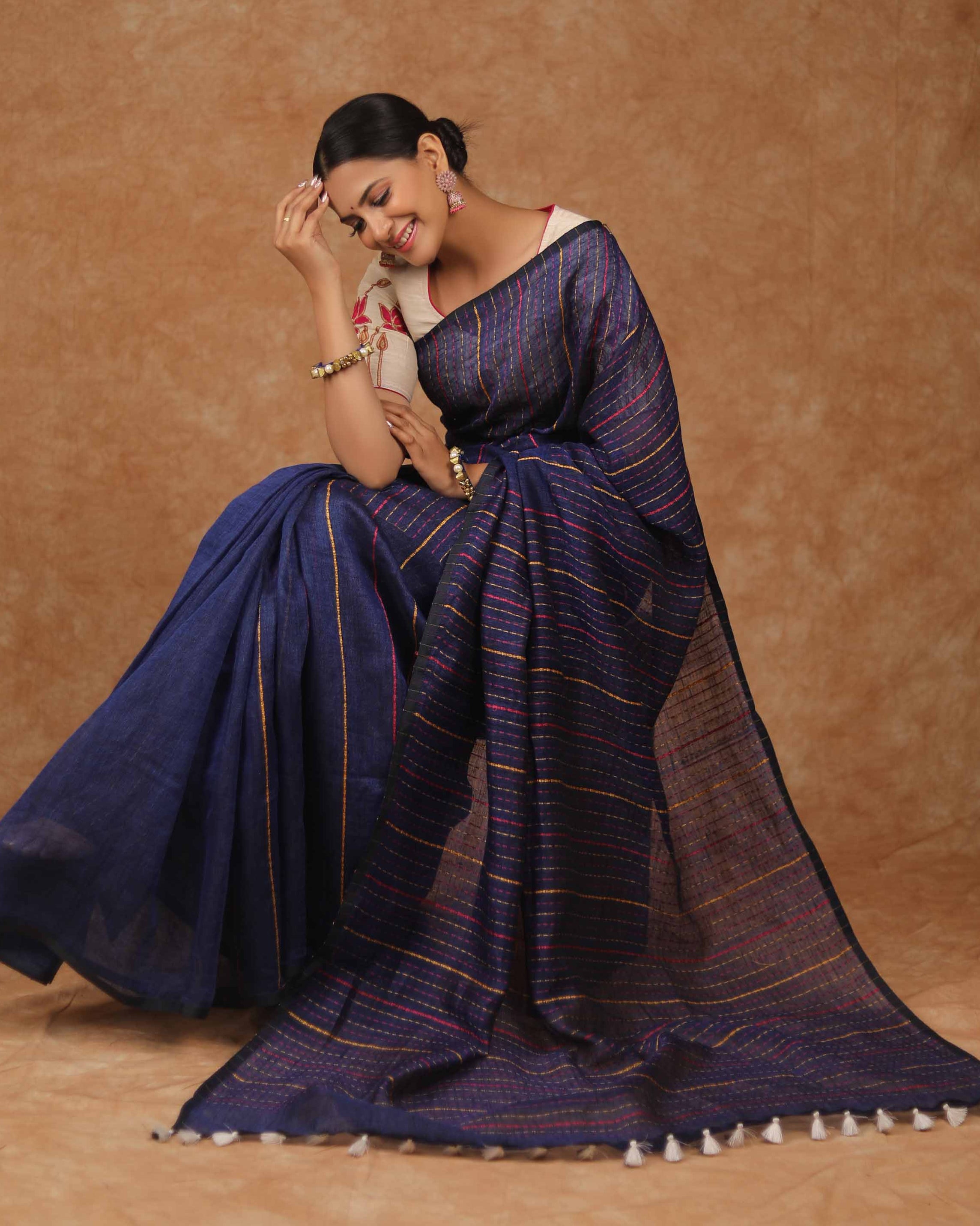 Dim Dust Linen Kantha stitch Saree Prasam Crafts