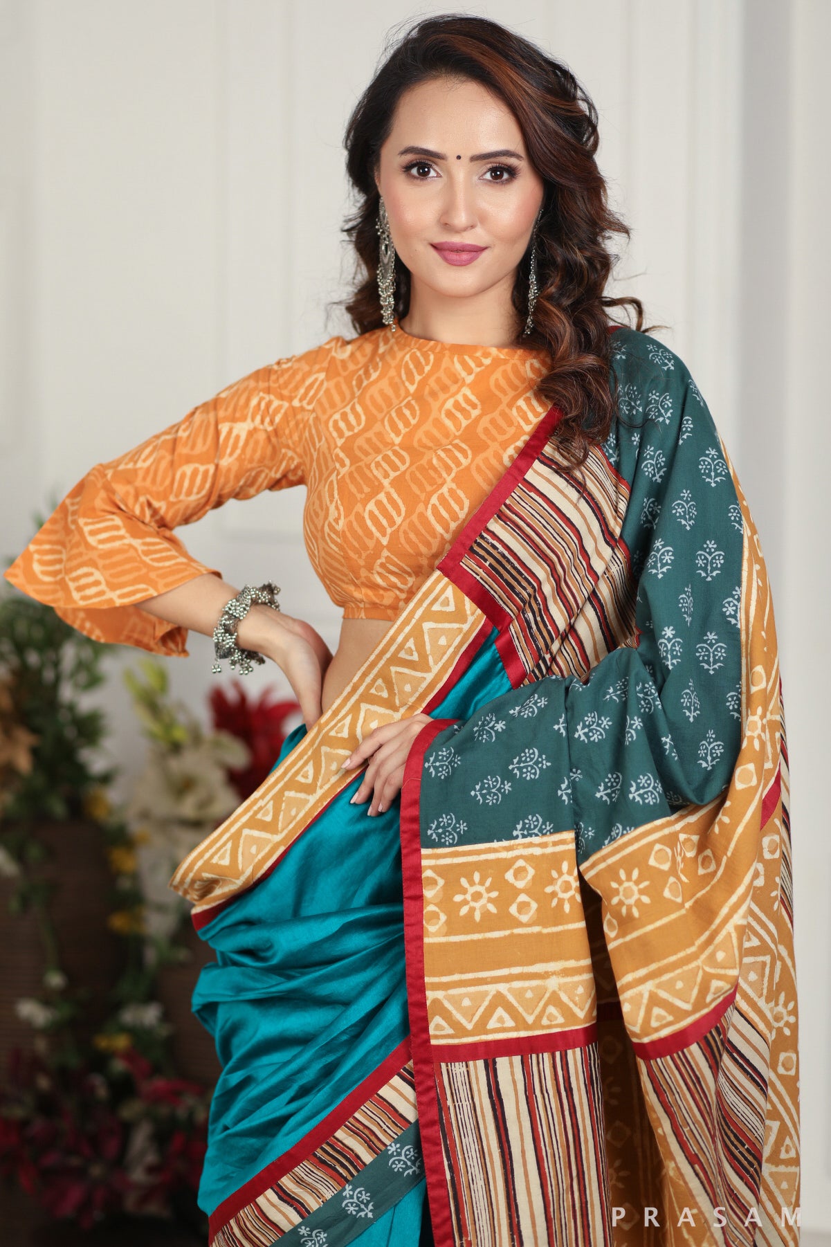 Hand Block Printed Bell Sleeve side Zipper Cotton Blouse Prasam Crafts