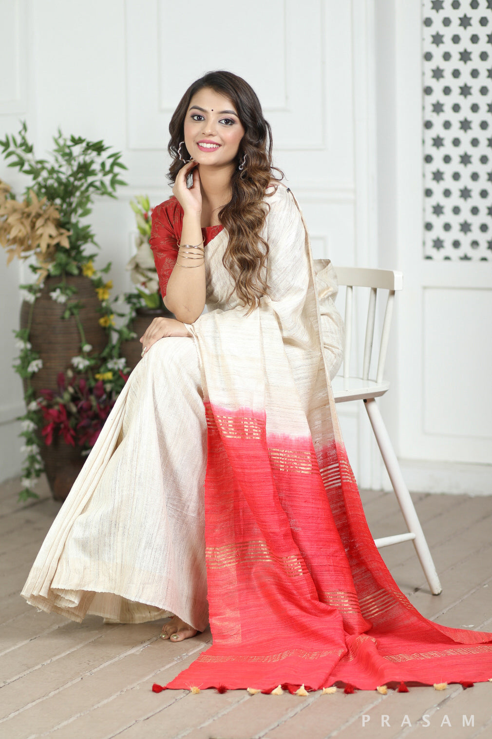 Cold Snow Flakes Tussar Giccha Double Silk Saree