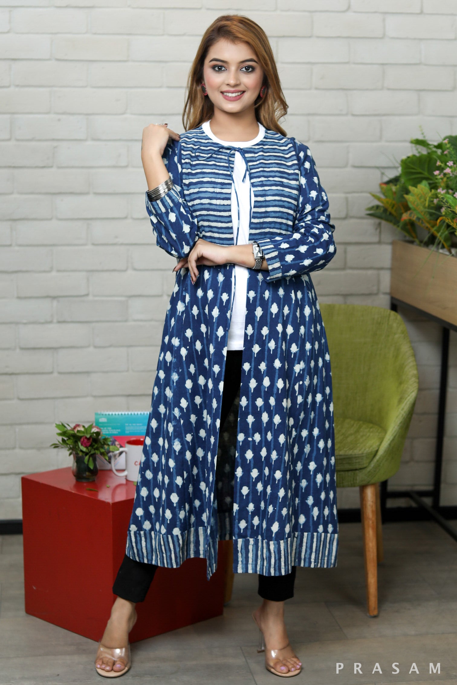 Whimsy Indigo Smart cotton indigo print combination long jacket