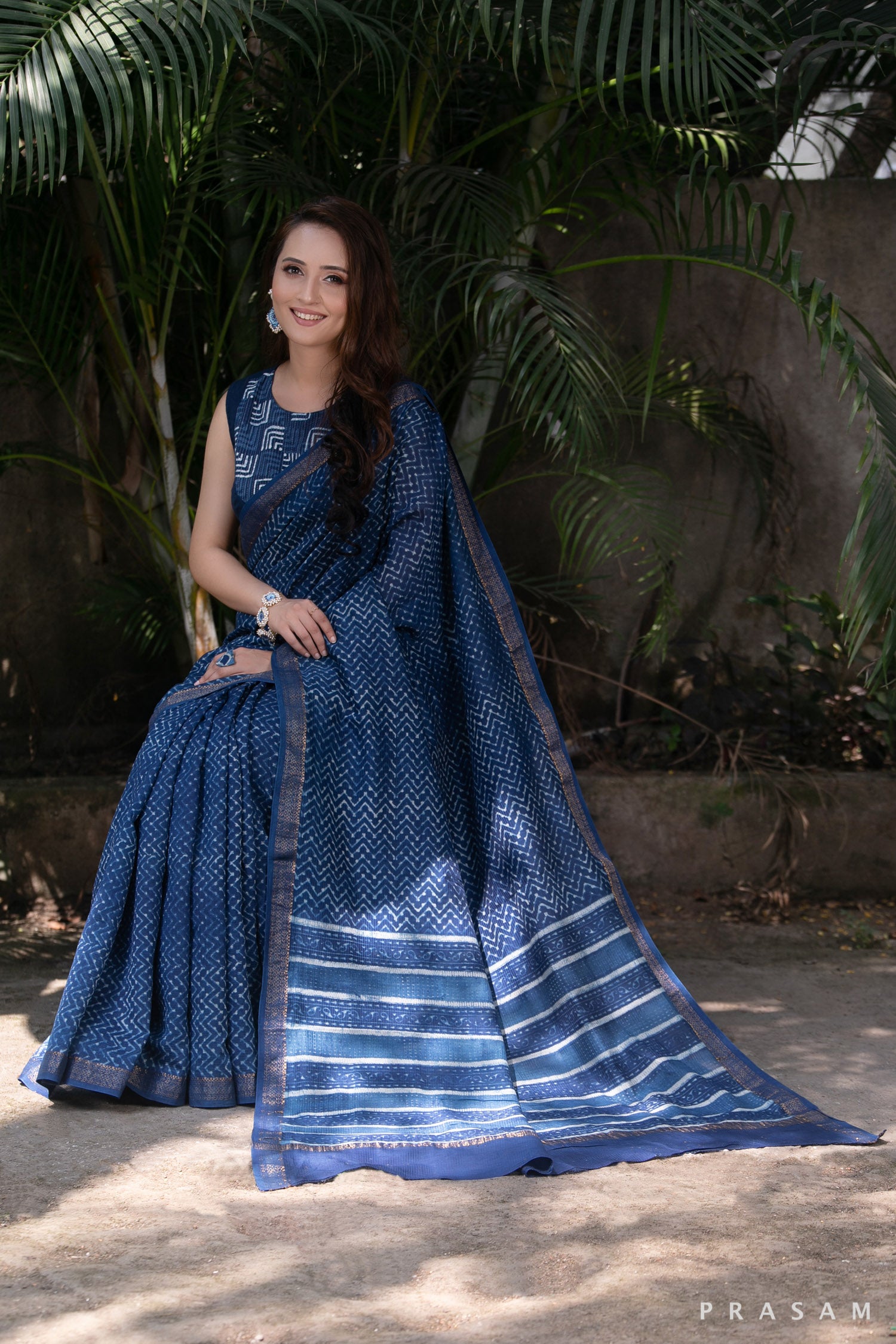 Gentle Chevron-Indigo Natural Dye Block Print Maheshwar Saree Prasam Crafts