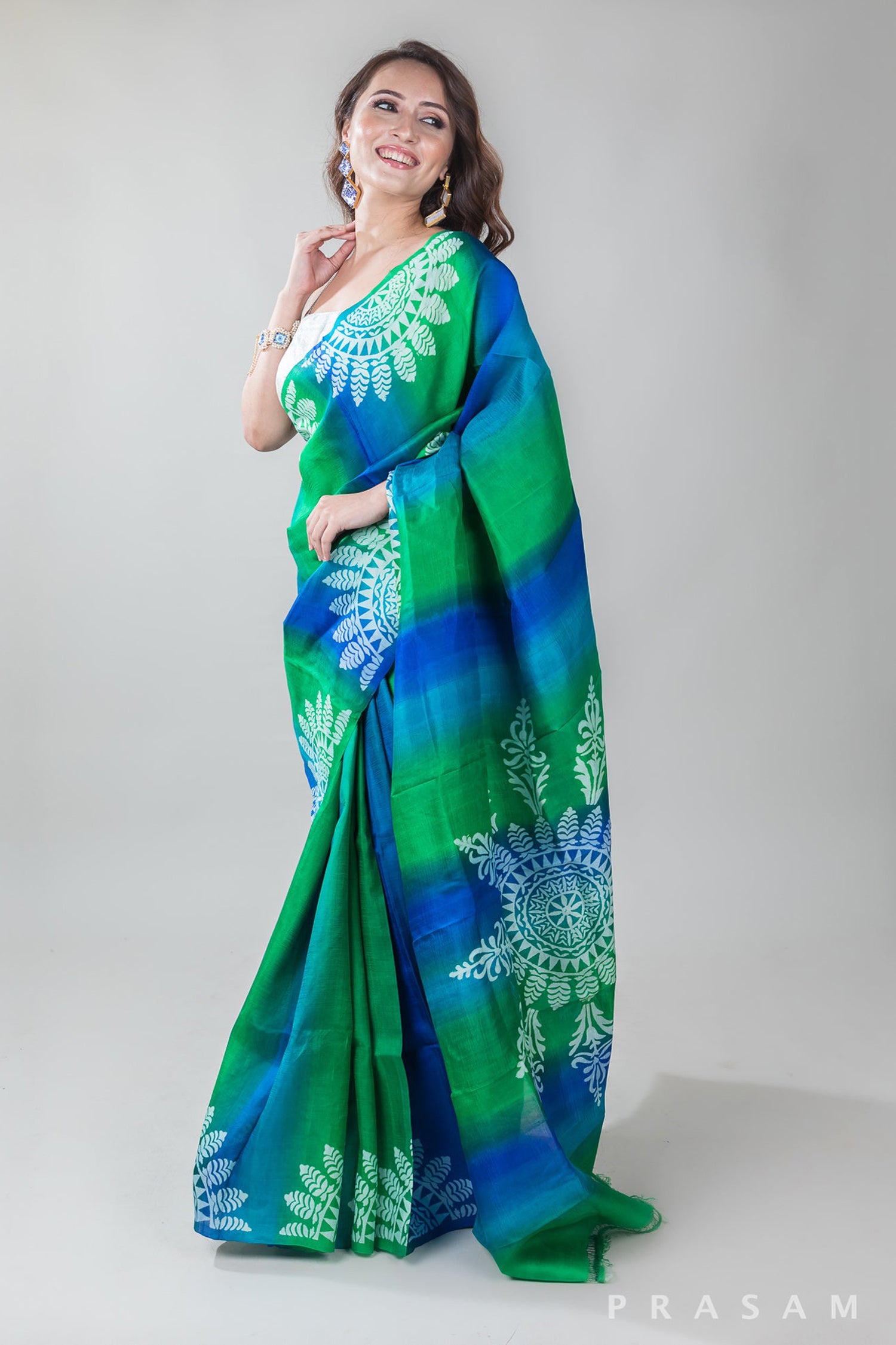 Asthetic Ombre-Hand Batik Silk Saree