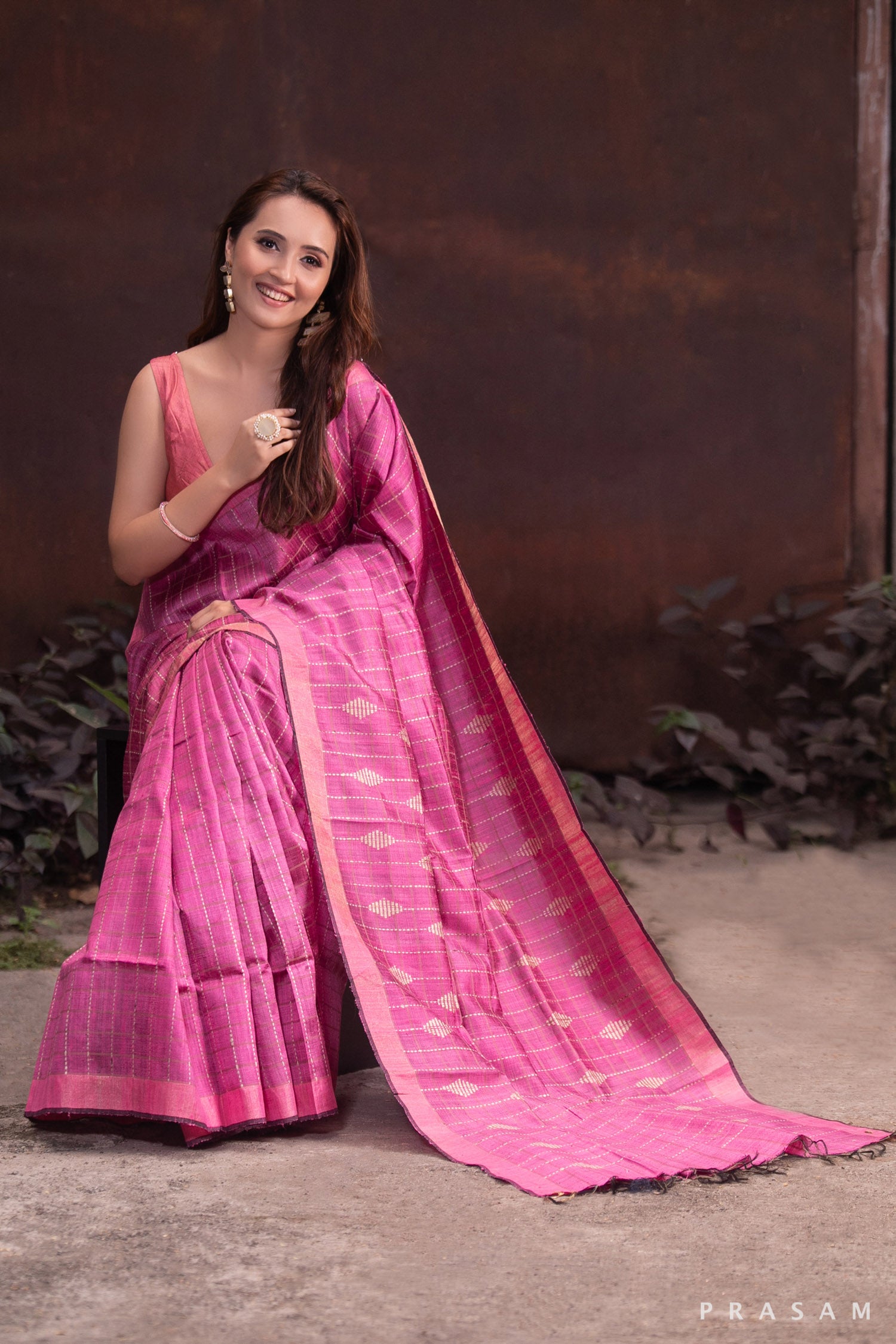 Silk Stunner-Pure Tassar Silk Handwoven Saree Prasam Crafts