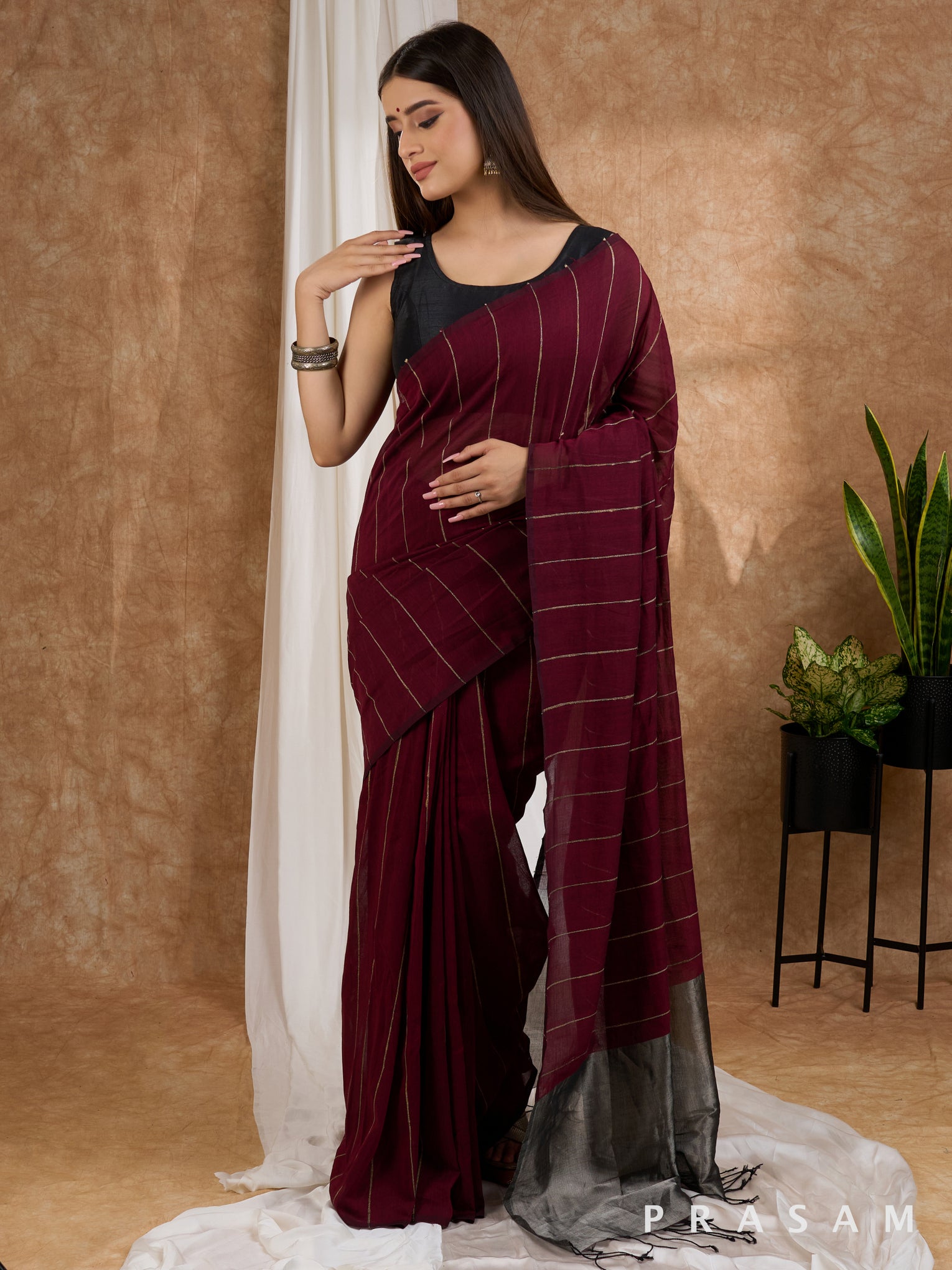 Surkh - Cotton Gicha Saree with Zari Pallu