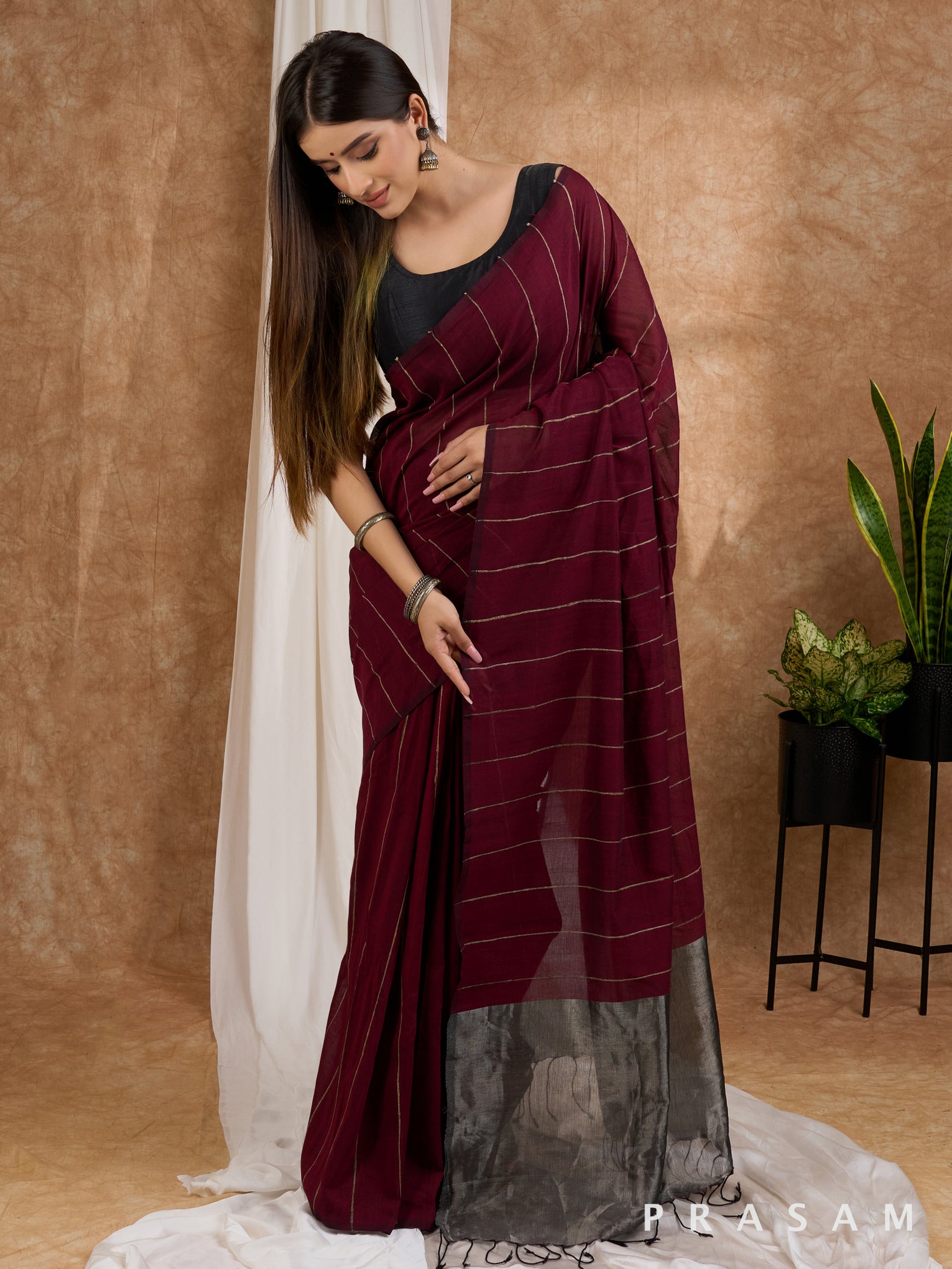 Surkh - Cotton Gicha Saree with Zari Pallu