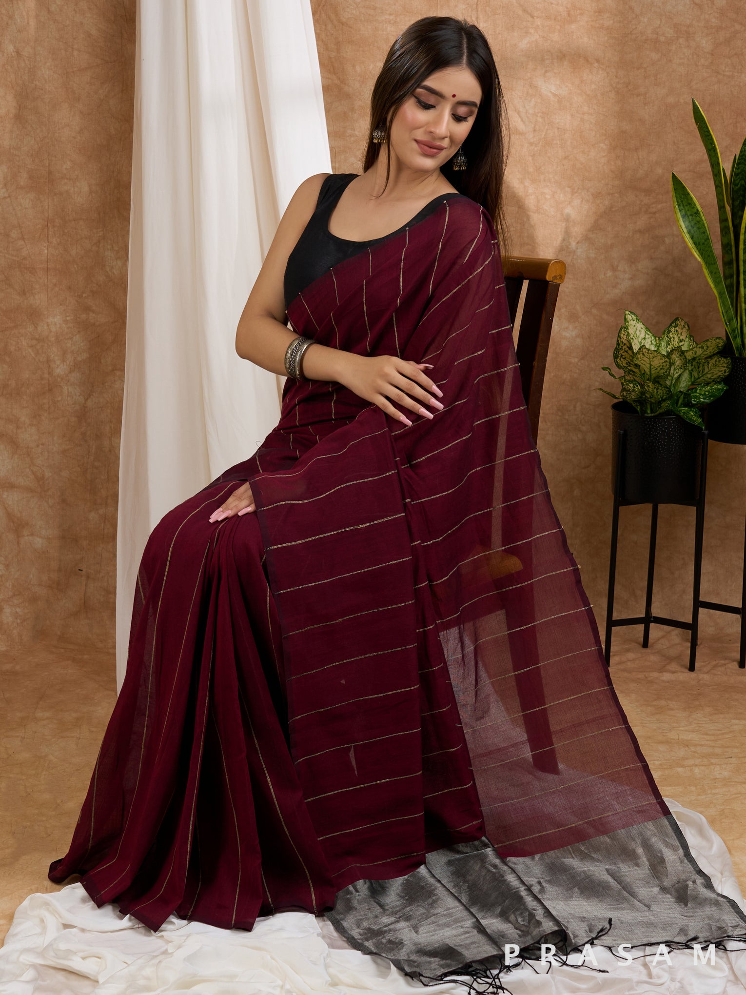 Surkh - Cotton Gicha Saree with Zari Pallu