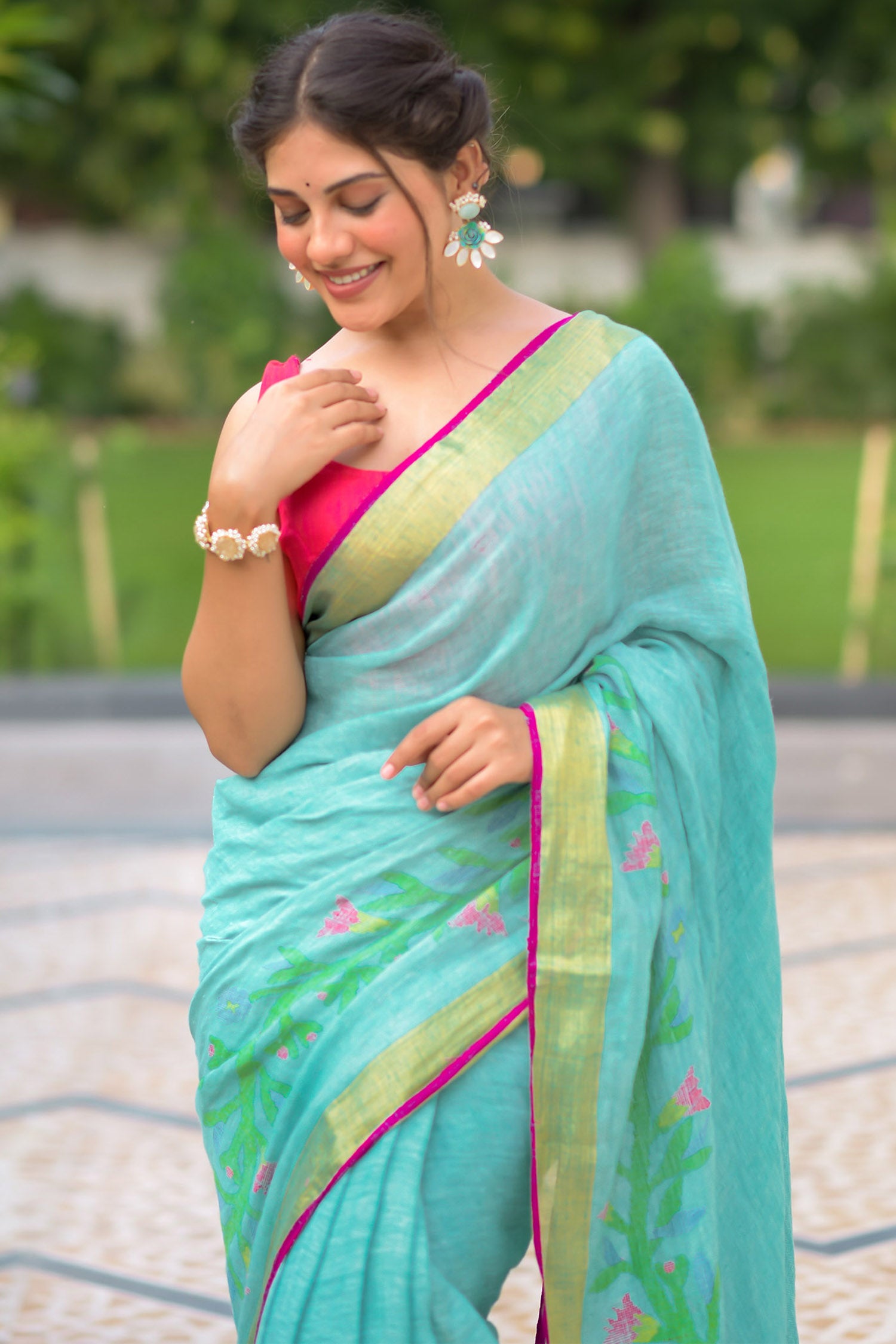 Mint Charm-Linen Jamdani Weave Saree