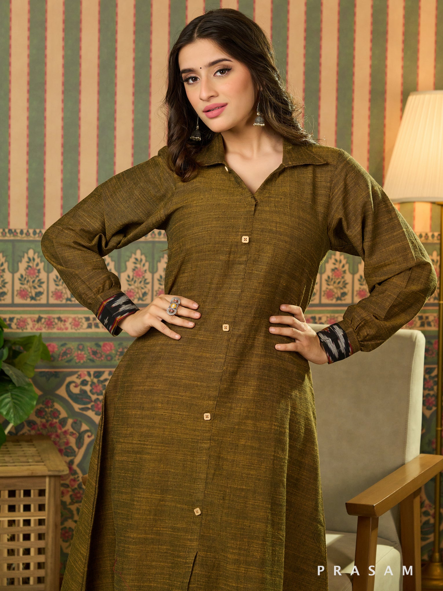 Aairah Amroha Kurta Set With Ikat Detailing