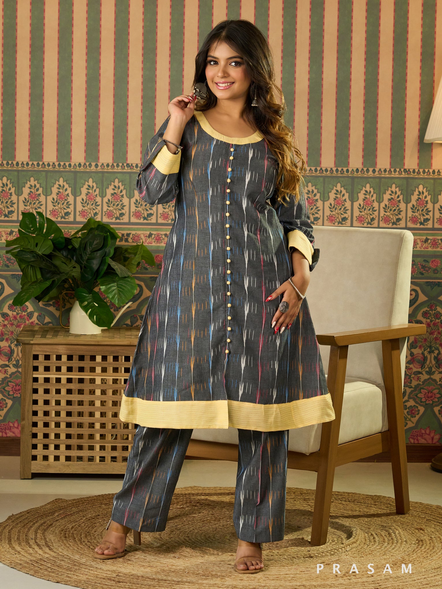 Vrishti Elegant Grey Cotton Kurti Set