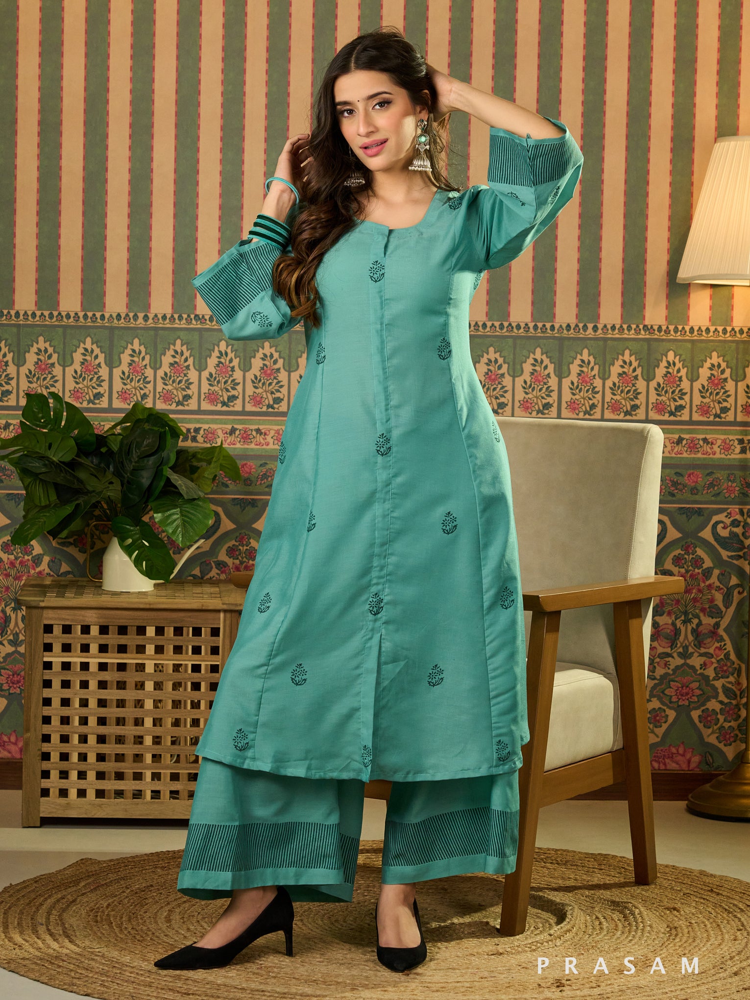 Sage Kamal Kalidar Kurta Set