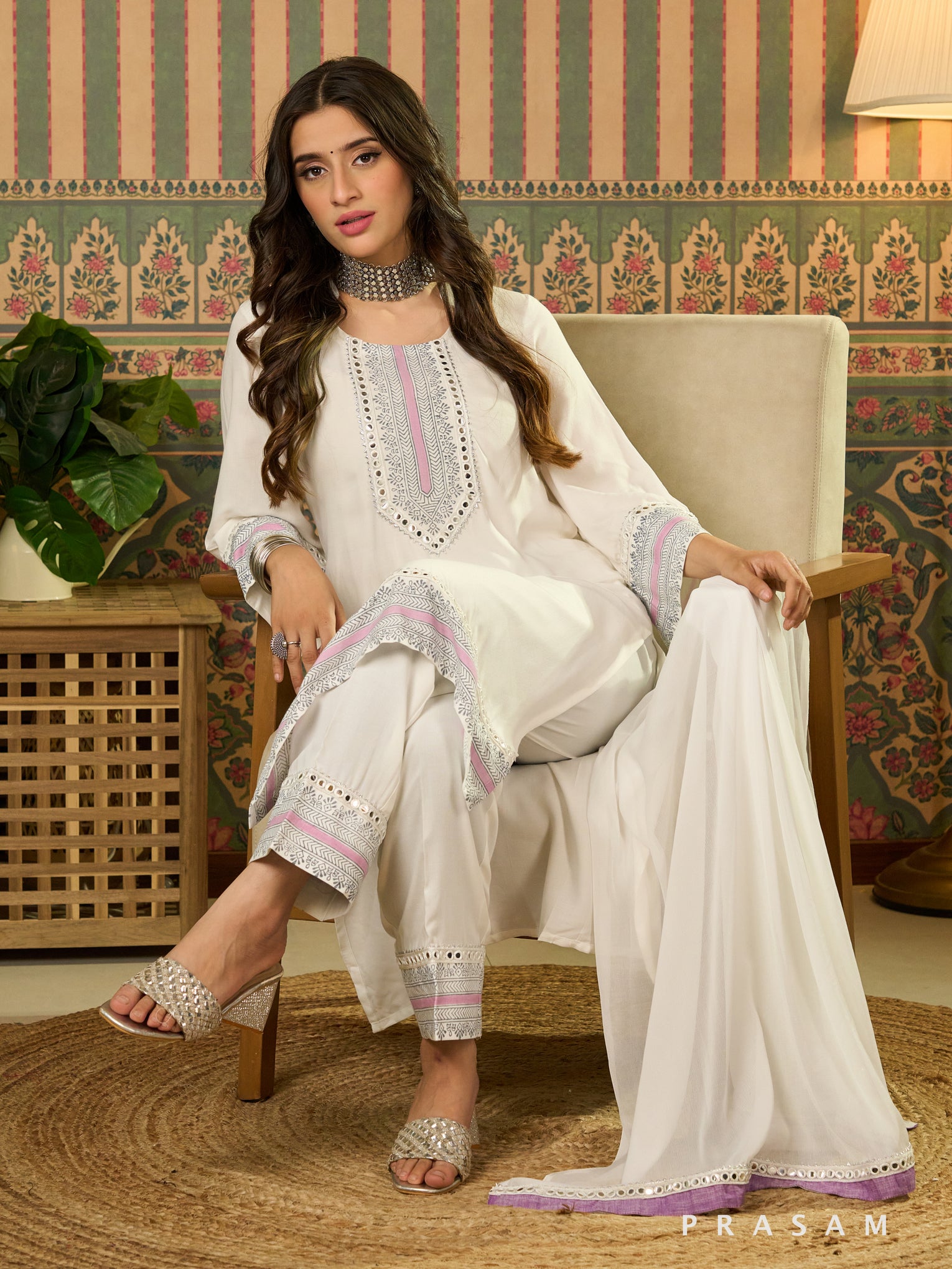 Shaira White Muslin Kurta Set