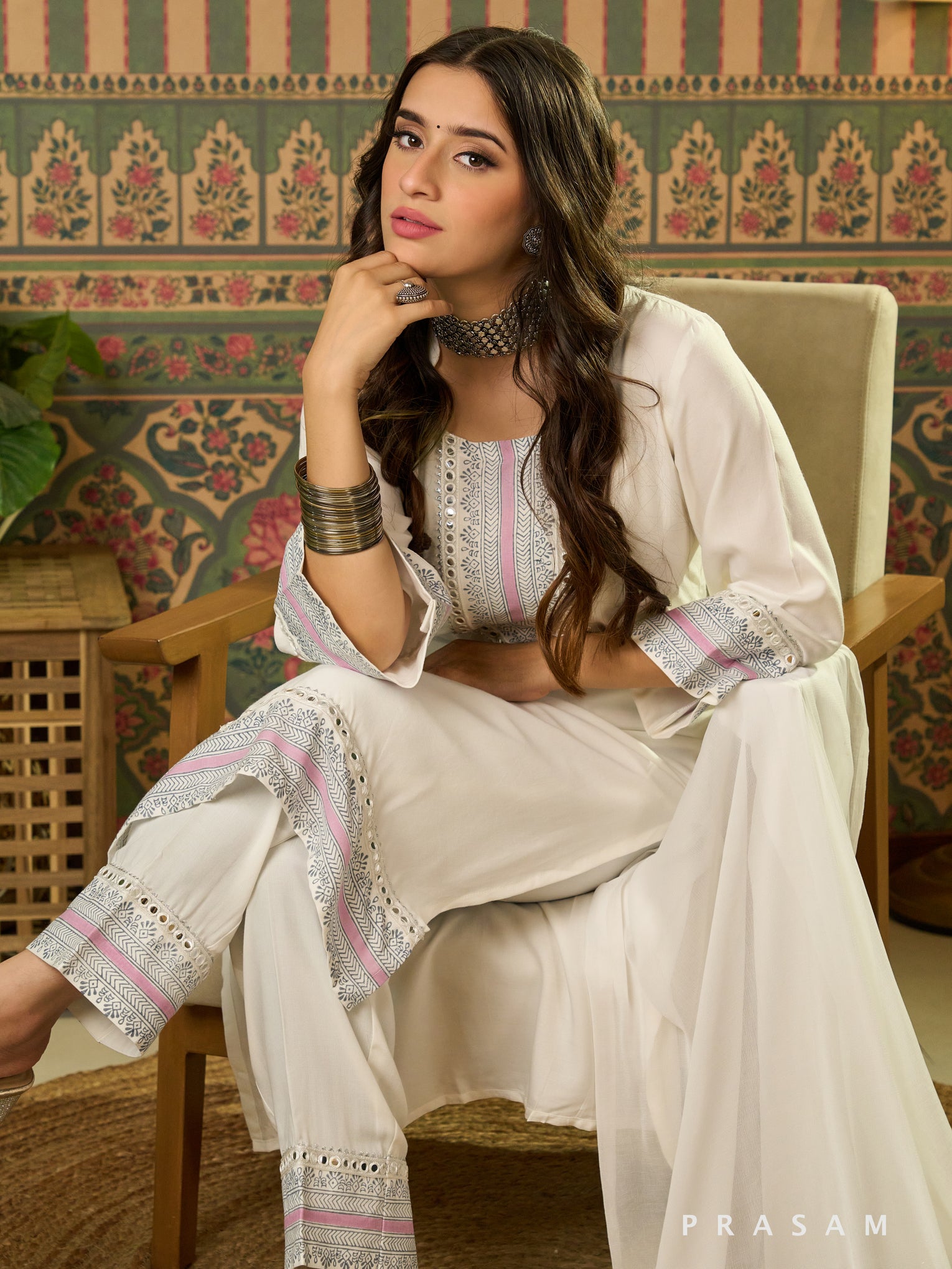 Shaira White Muslin Kurta Set