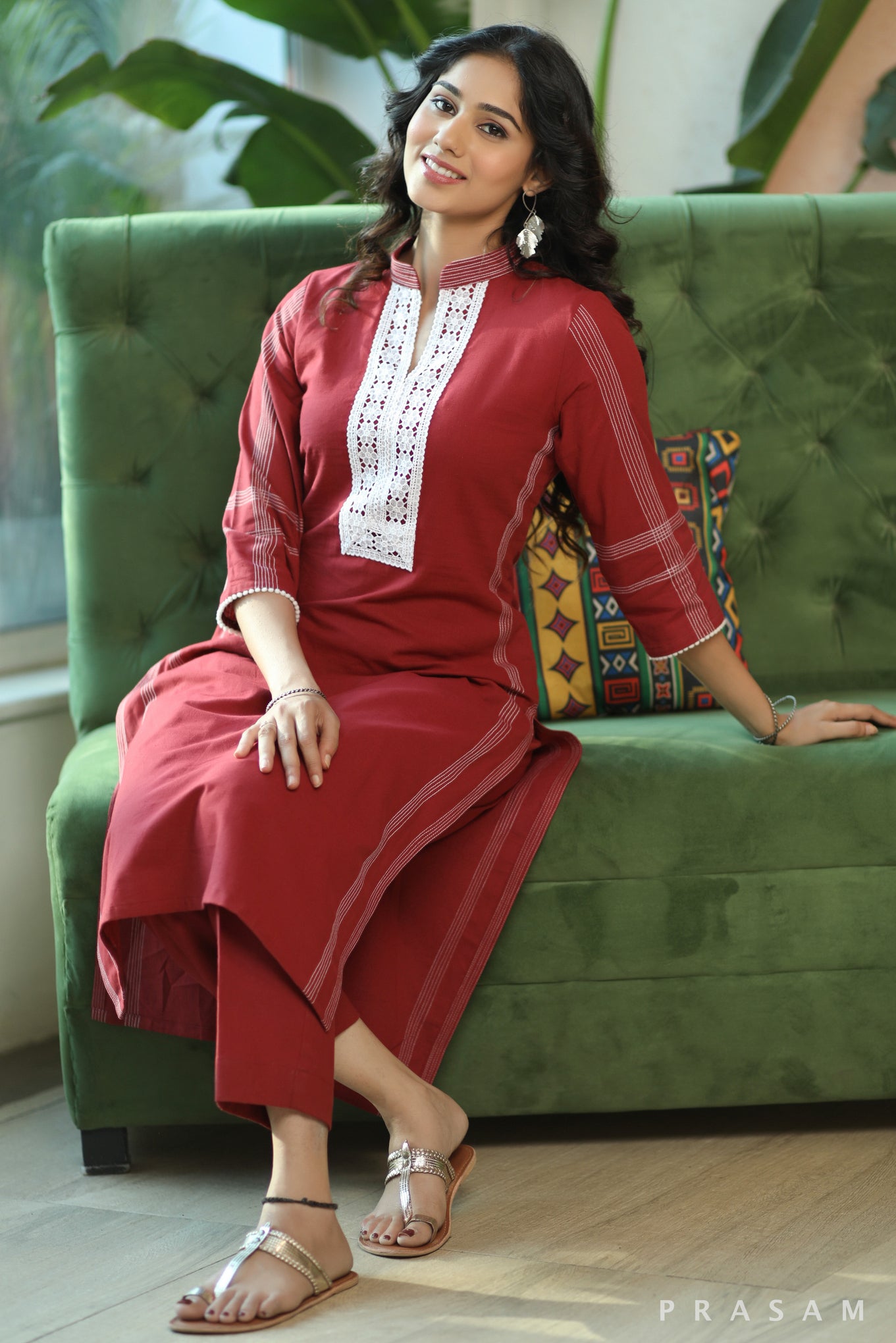 Ethno Stitches Designer Handloom Cotton Kurti With Lace And Stitched Detailings (Pants Optional)