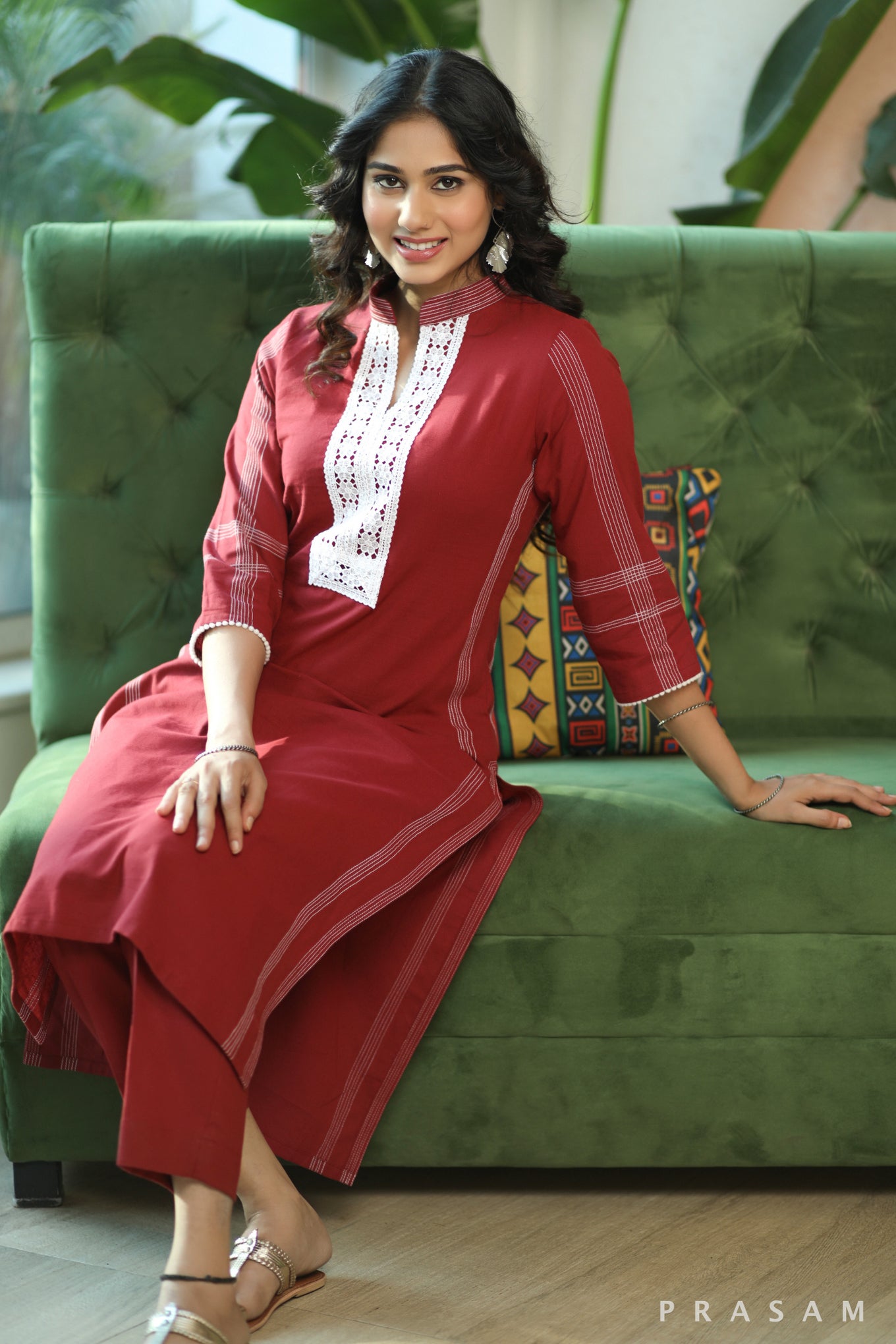 Ethno Stitches Designer Handloom Cotton Kurti With Lace And Stitched Detailings (Pants Optional)