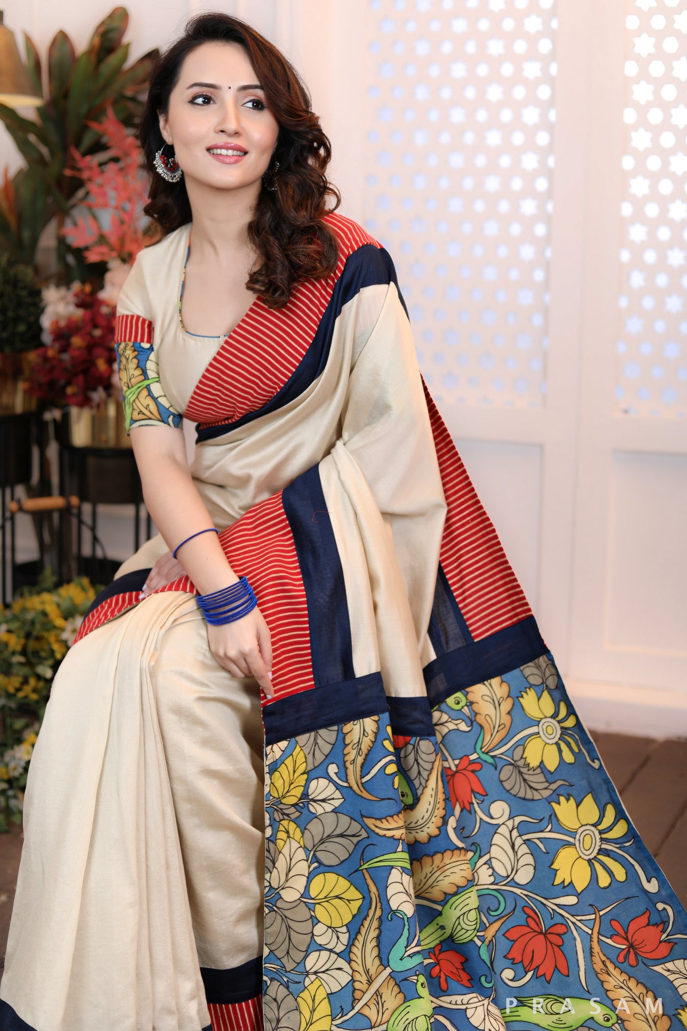 Fashionista Fusion Modern traditional beige chanderi silk saree with pure kalamkari pallu & ajrakh border trims with matching  chanderi blouse & kalamkari(optional)