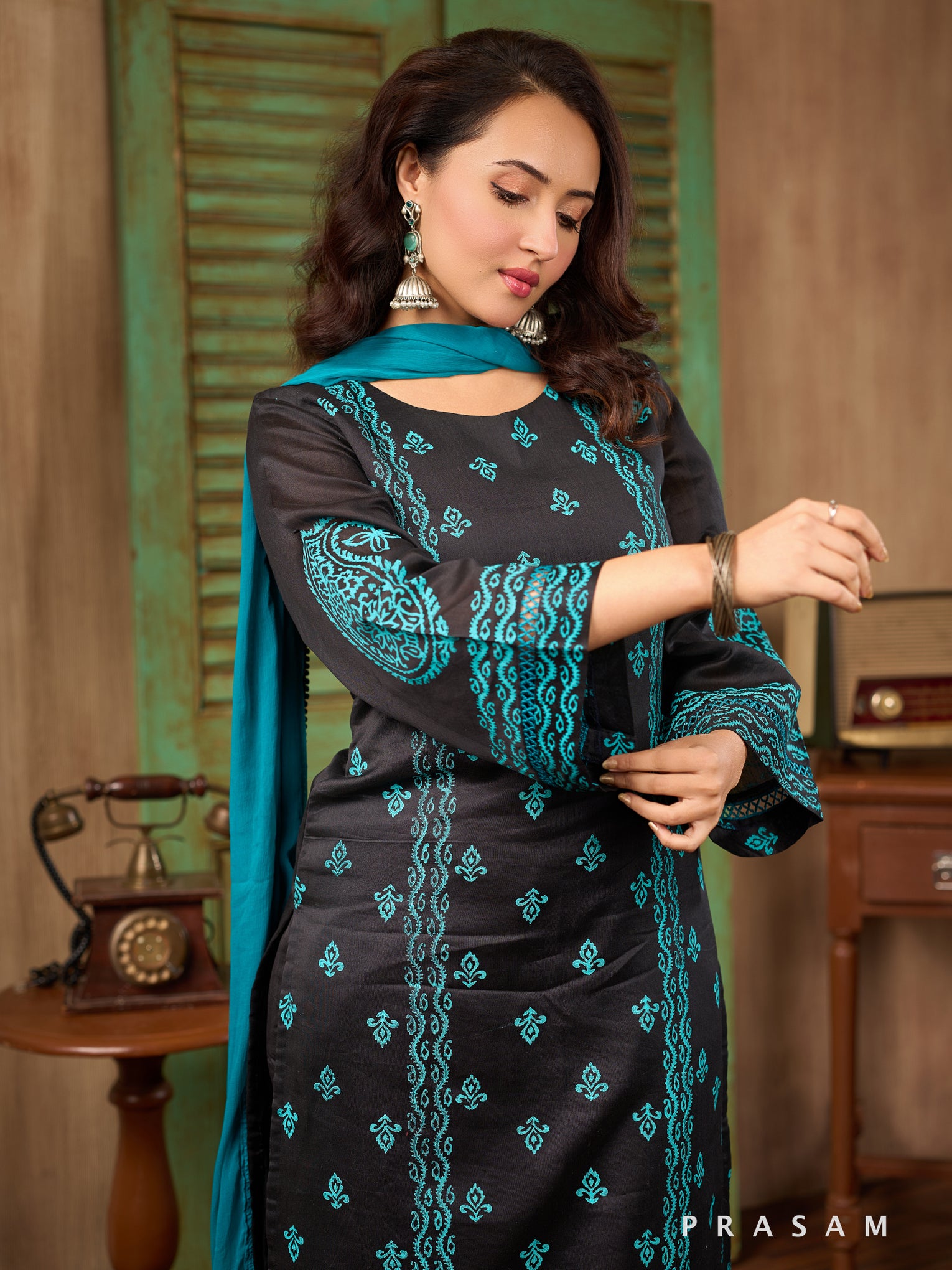 Neel Tara Chanderi Kurta Set