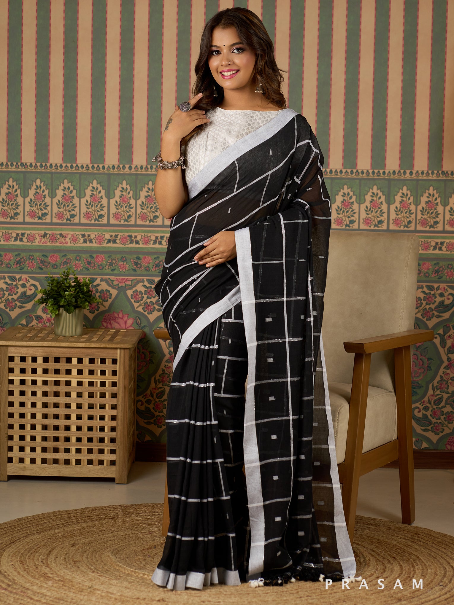 Allure Grid Handwoven Cotton Saree