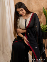 Ridhaa - Cotton Jamdani Saree