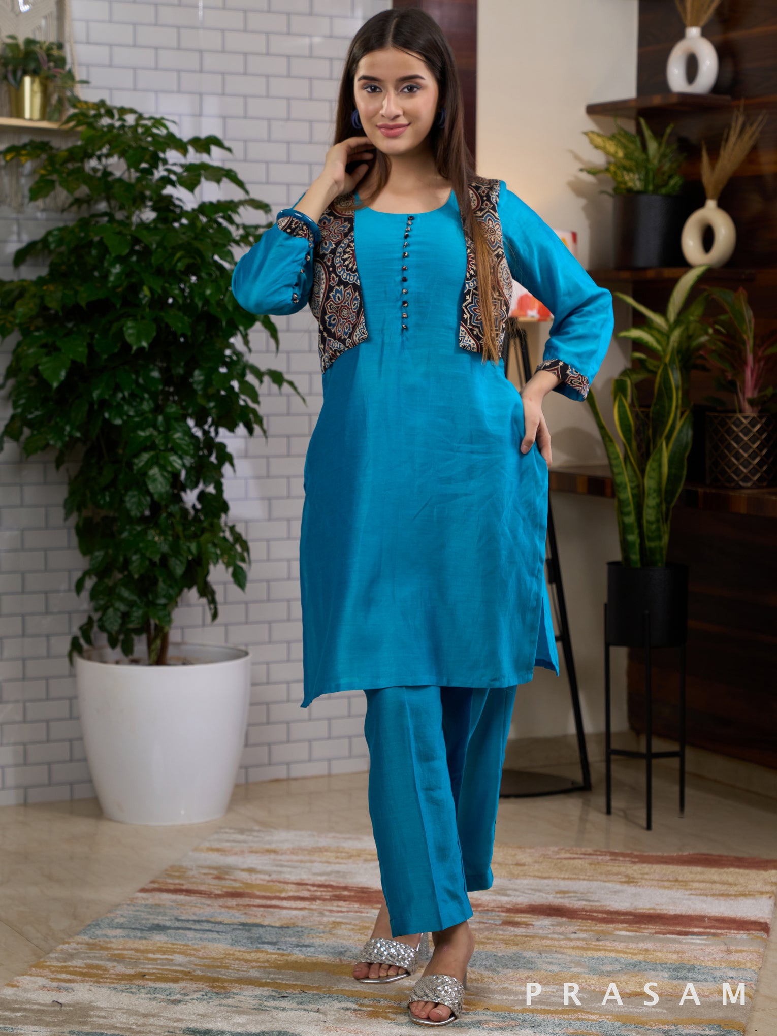 Lagoon Luxe Silk Kurta Set with Half Jacket