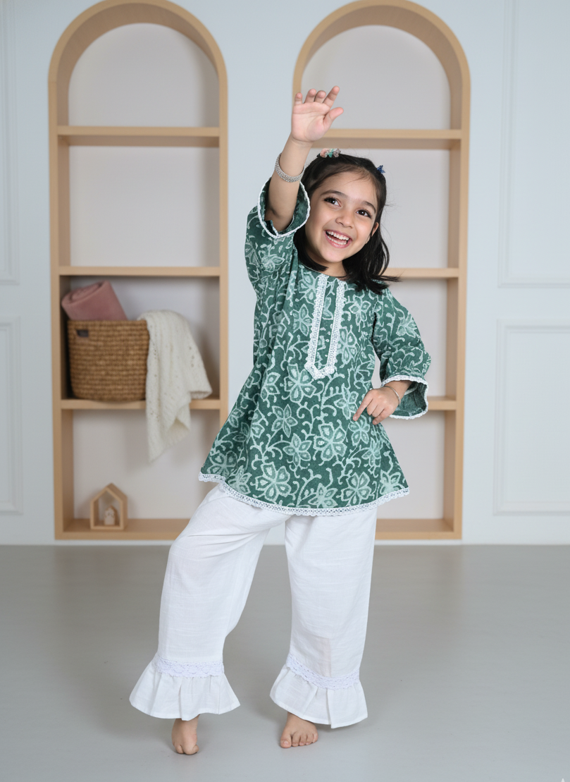 Bagru Grace Kurta and Trousers Set