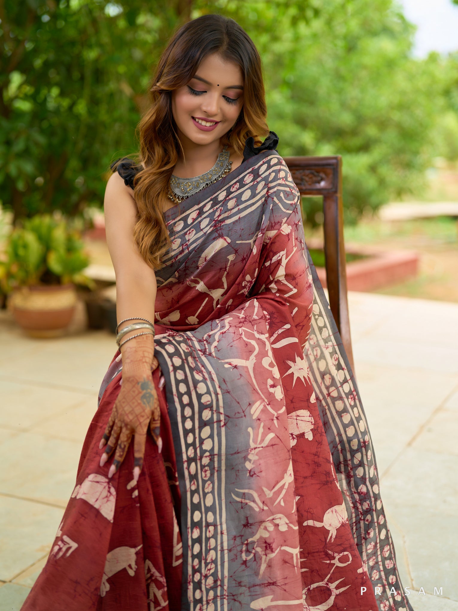 Maroon Manuscripts Hand Rendered Worli Print Pure Silk Saree