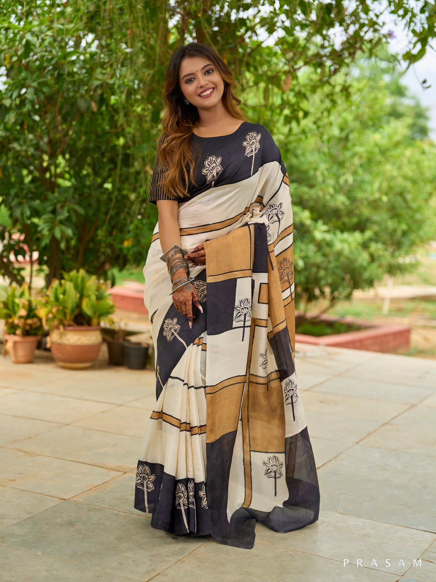 Graphite Garden Checked Blooms Pure Silk Saree