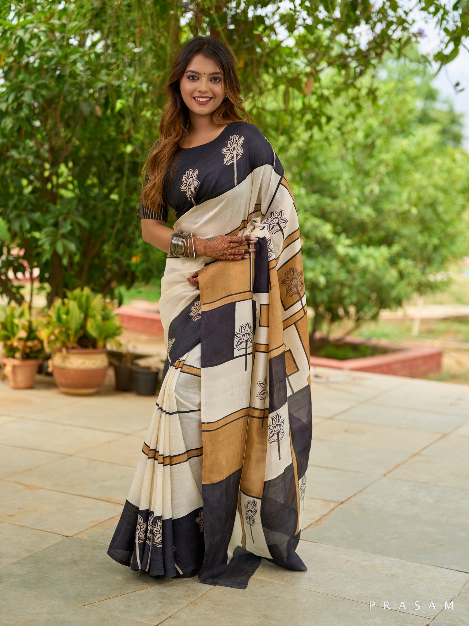 Graphite Garden Checked Blooms Pure Silk Saree